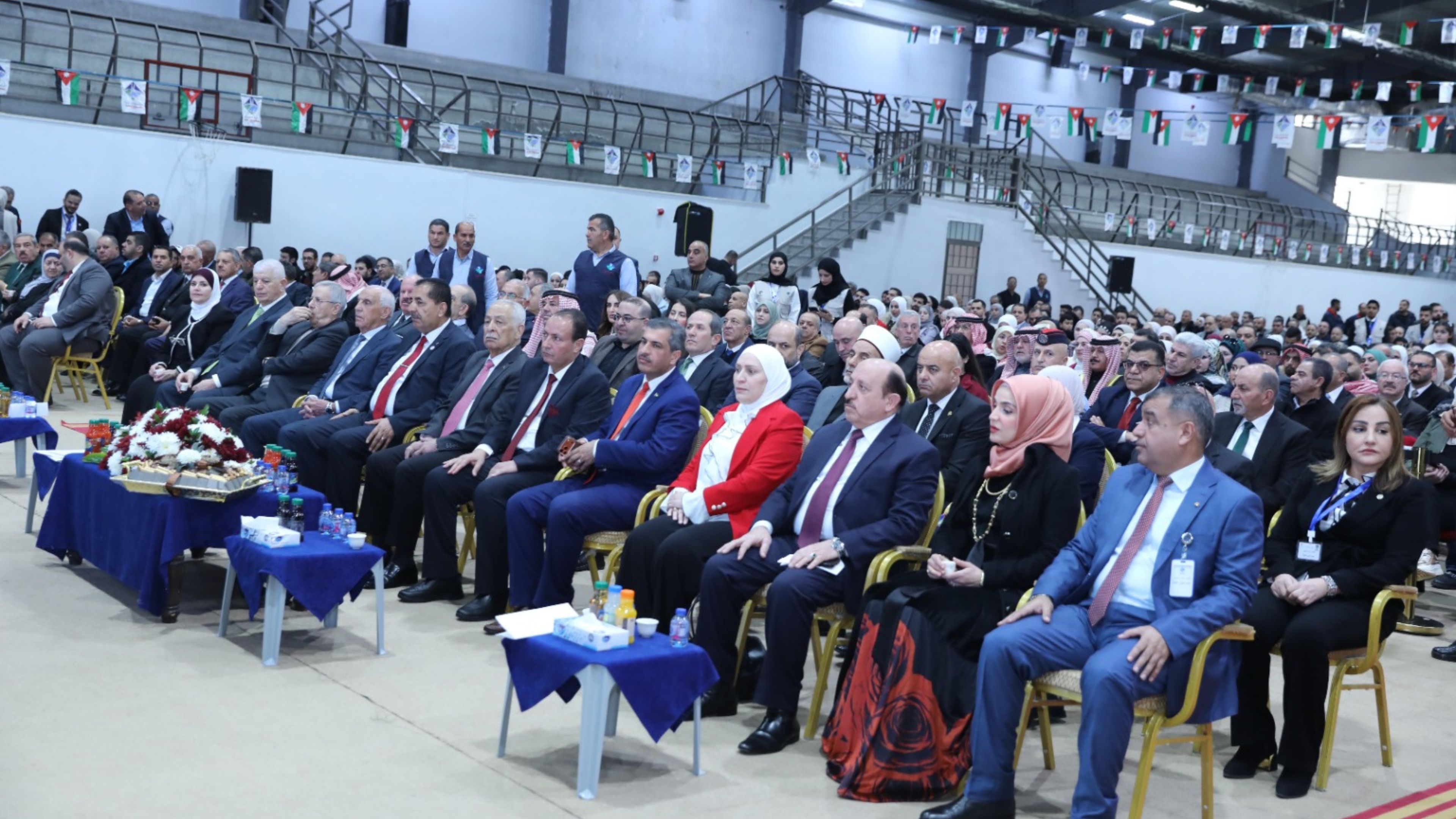 العيسوي يرعى احتفال جامعة جدارا بعيد ميلاد الملك ويفتتح معرض صور الهاشميين