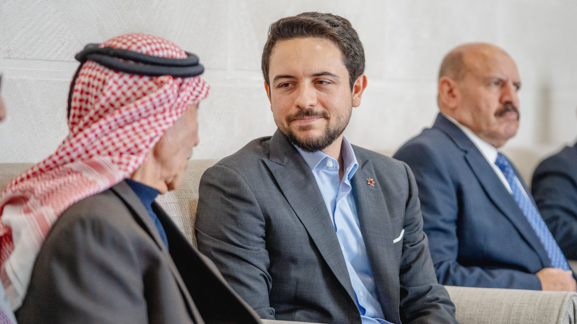 Crown Prince meets with community leaders, key figures in Sahab