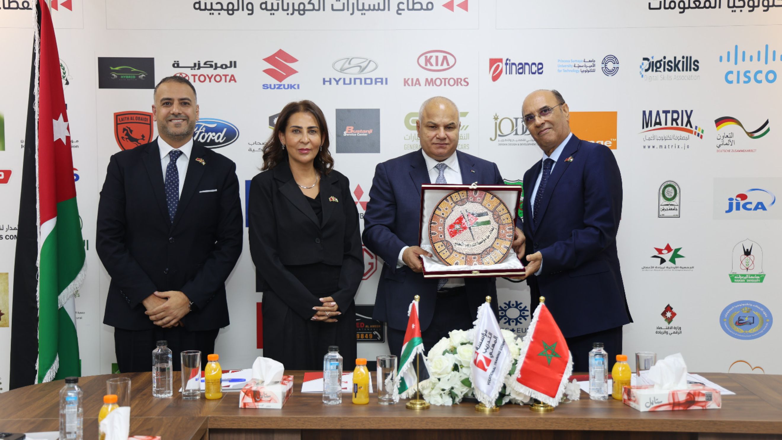 Minister of Labor Honors Moroccan, Jordanian Ambassadors for Vocational Partnership