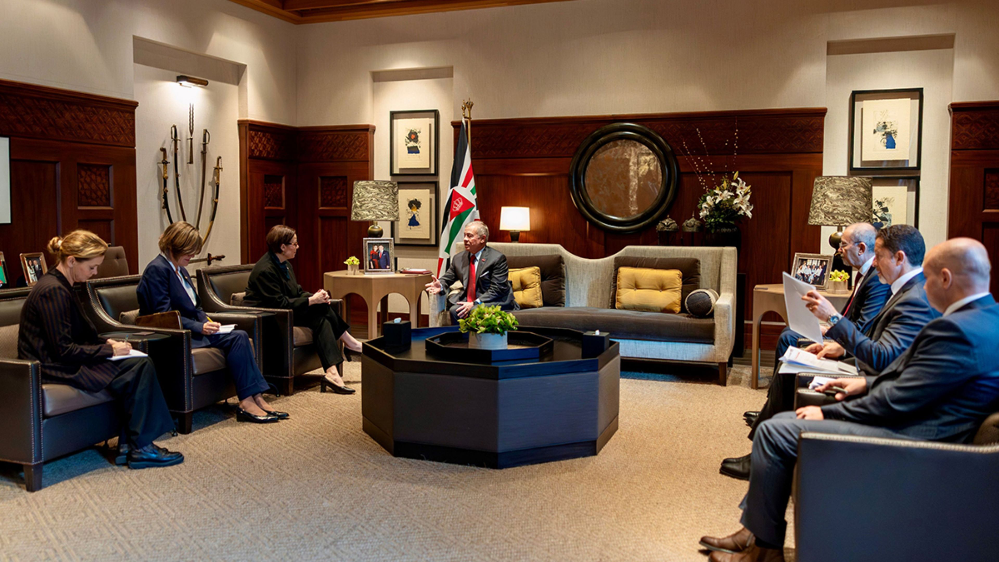 King receives Sweden FM