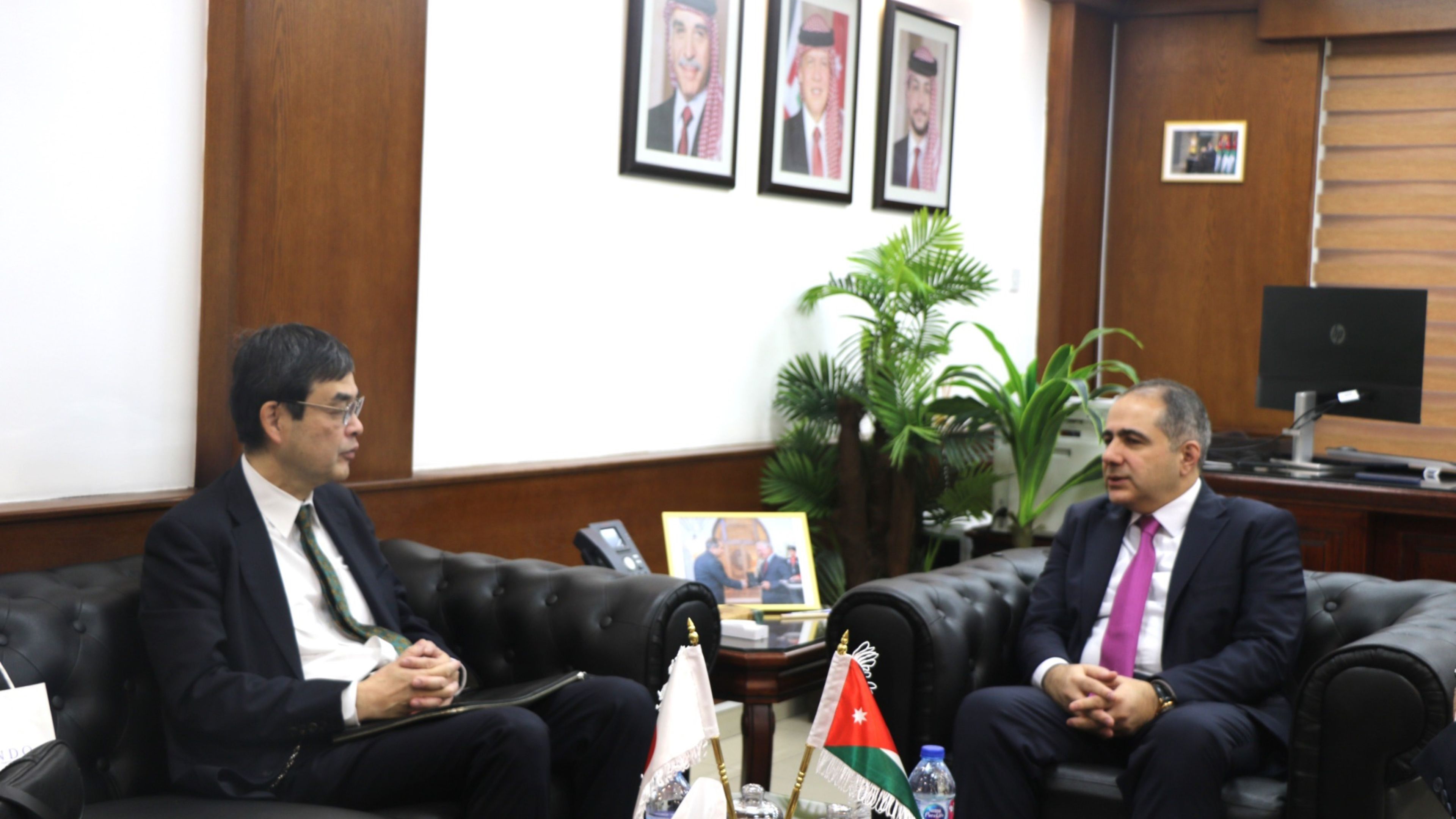 Investment minister, Japanese envoy talk economic cooperation