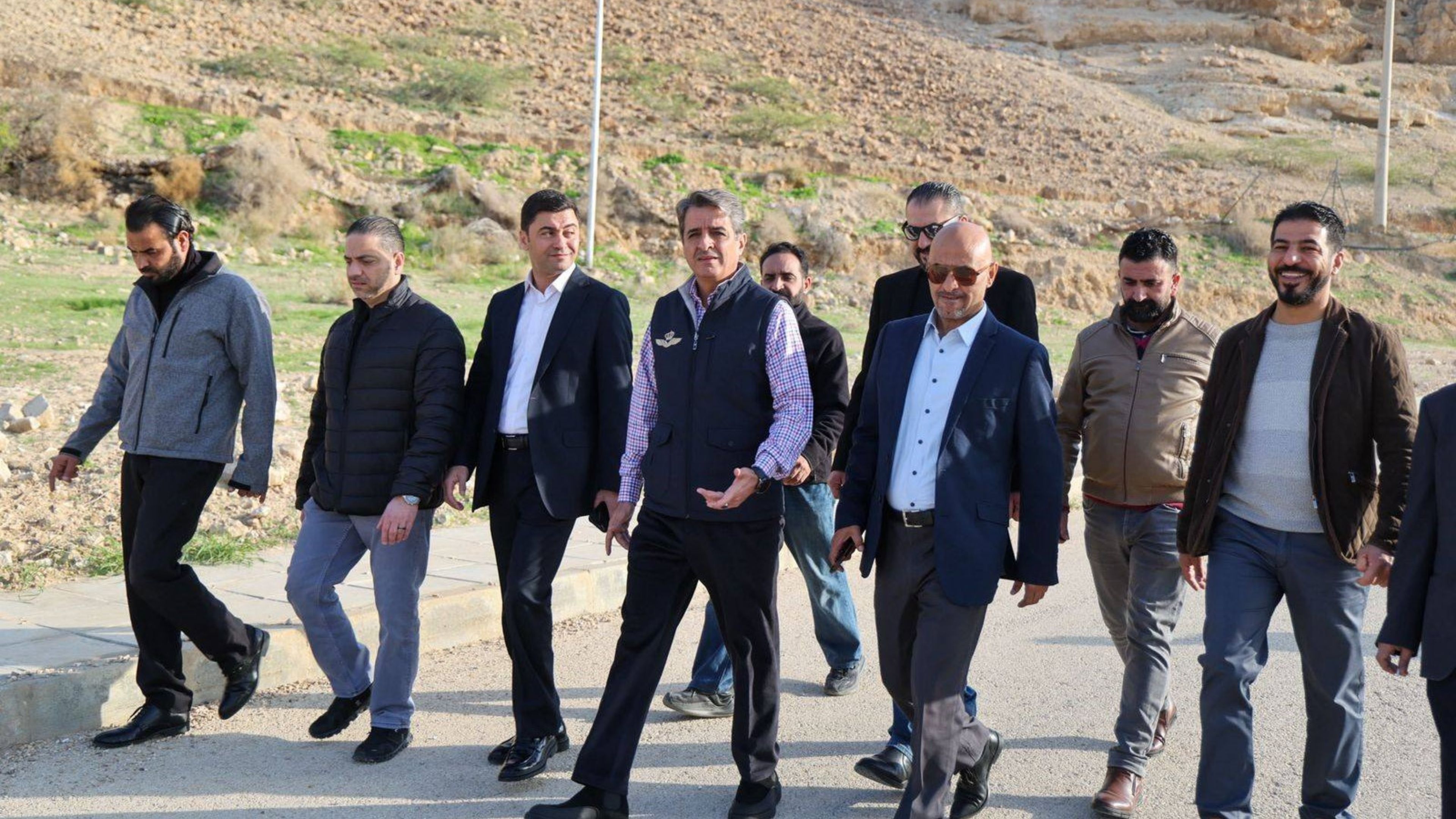 وزير الشباب يتفقد منشآت شبابية ورياضية في الأغوار الوسطى والشمالية