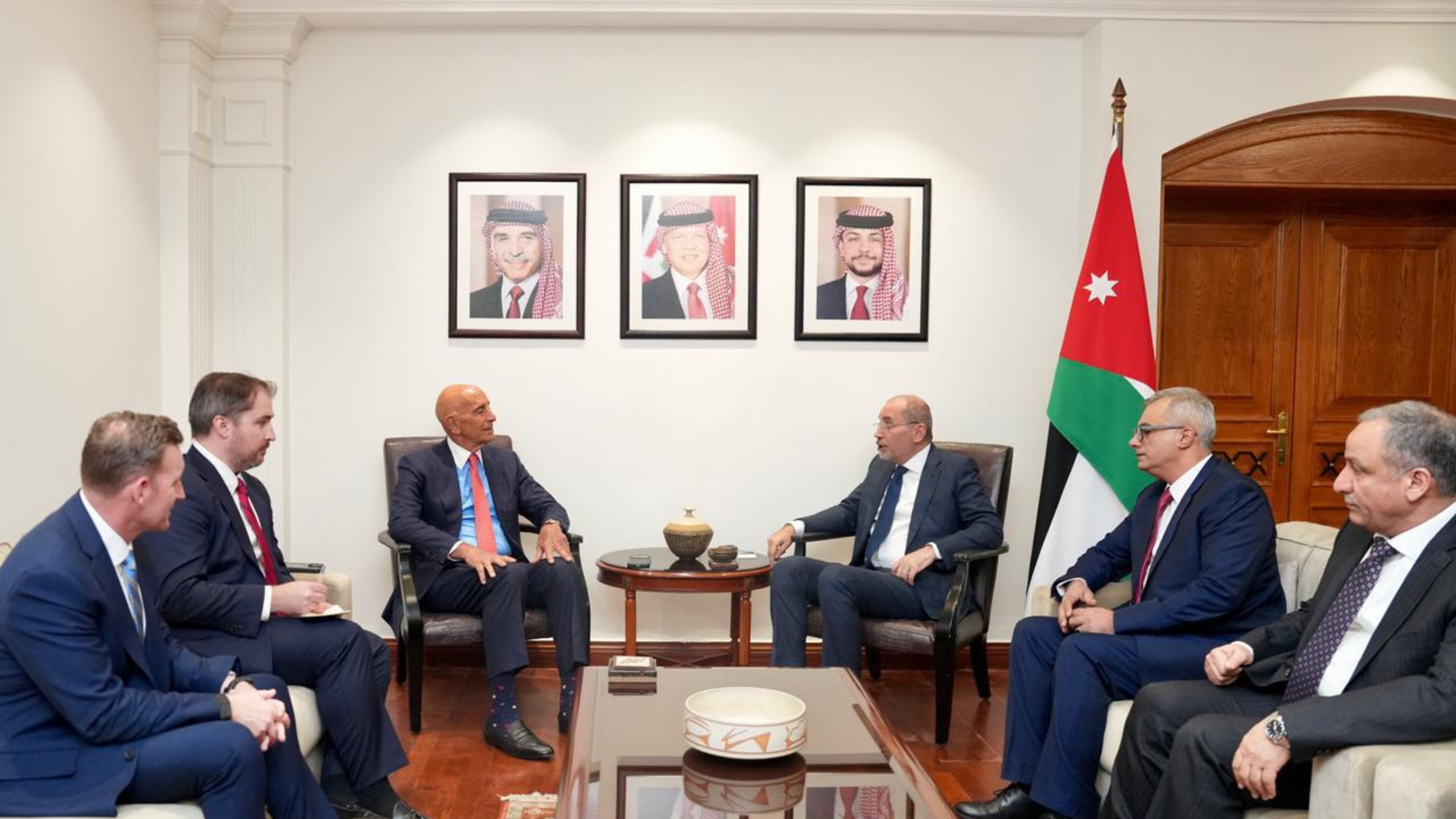 FM meets with US Special Envoy to Syria