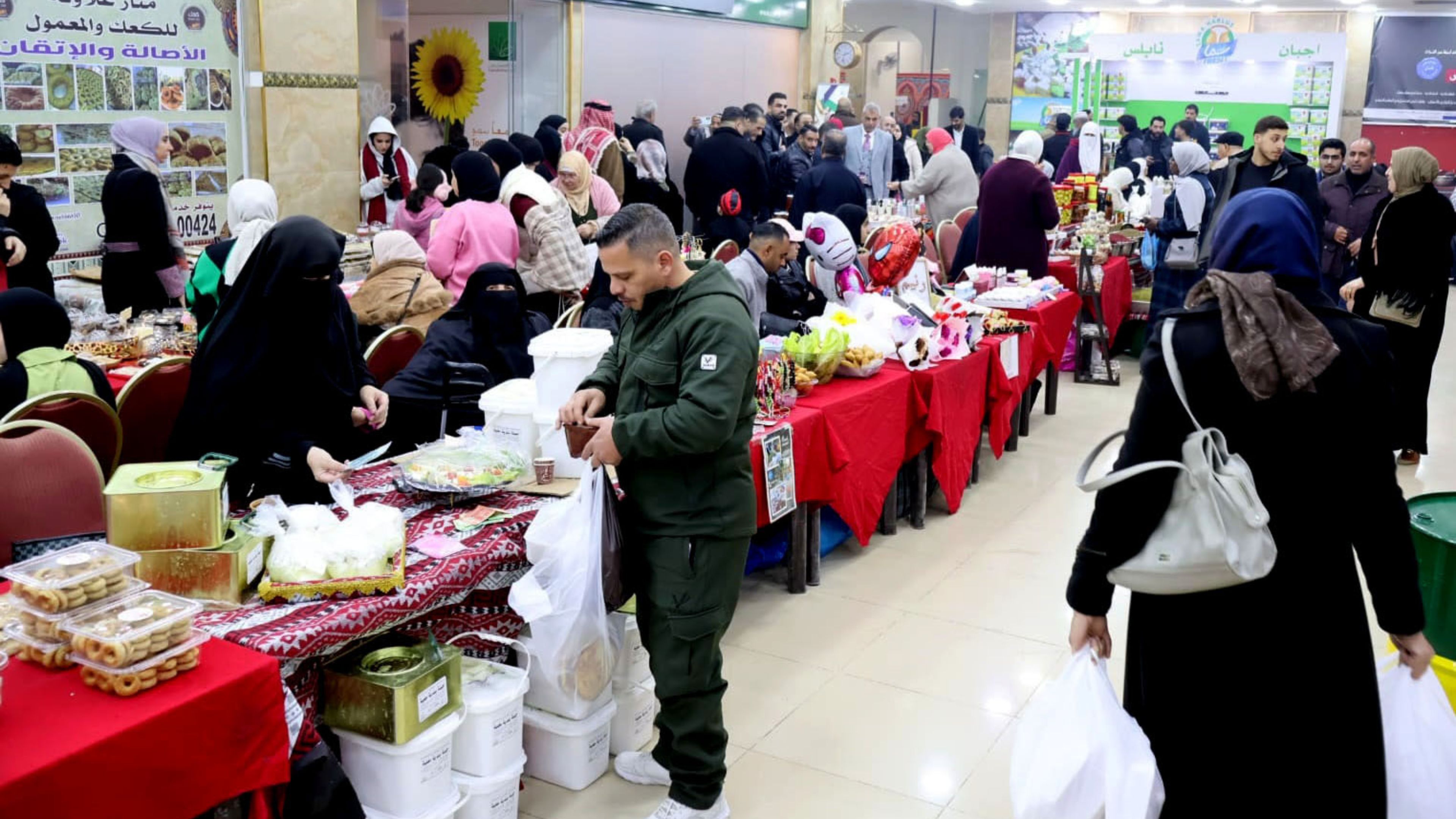 إنطلاق بازار الزرقاء الشامل للزيتون والمنتجات الريفية