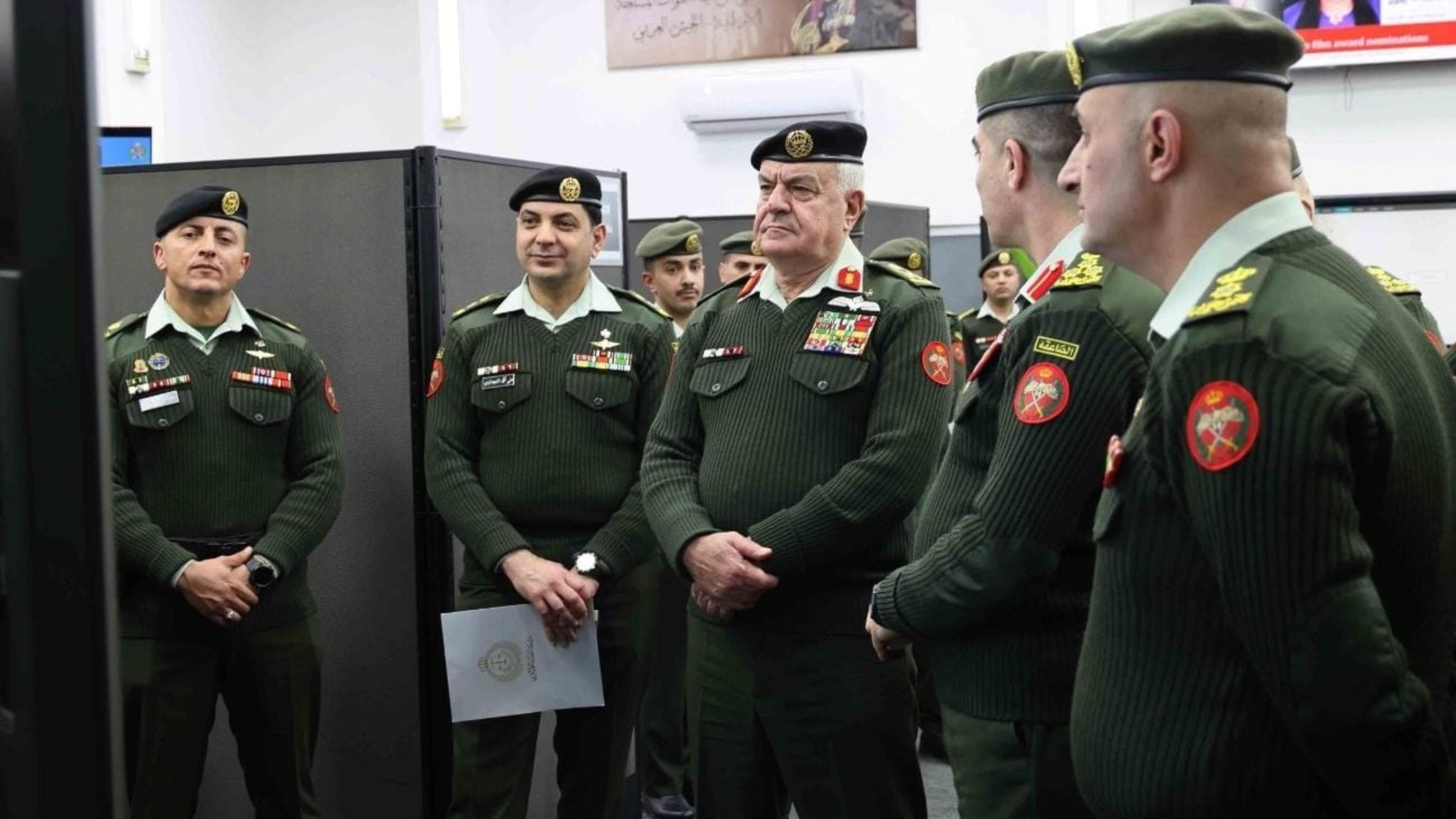 Army chief visits electronic warfare directorate