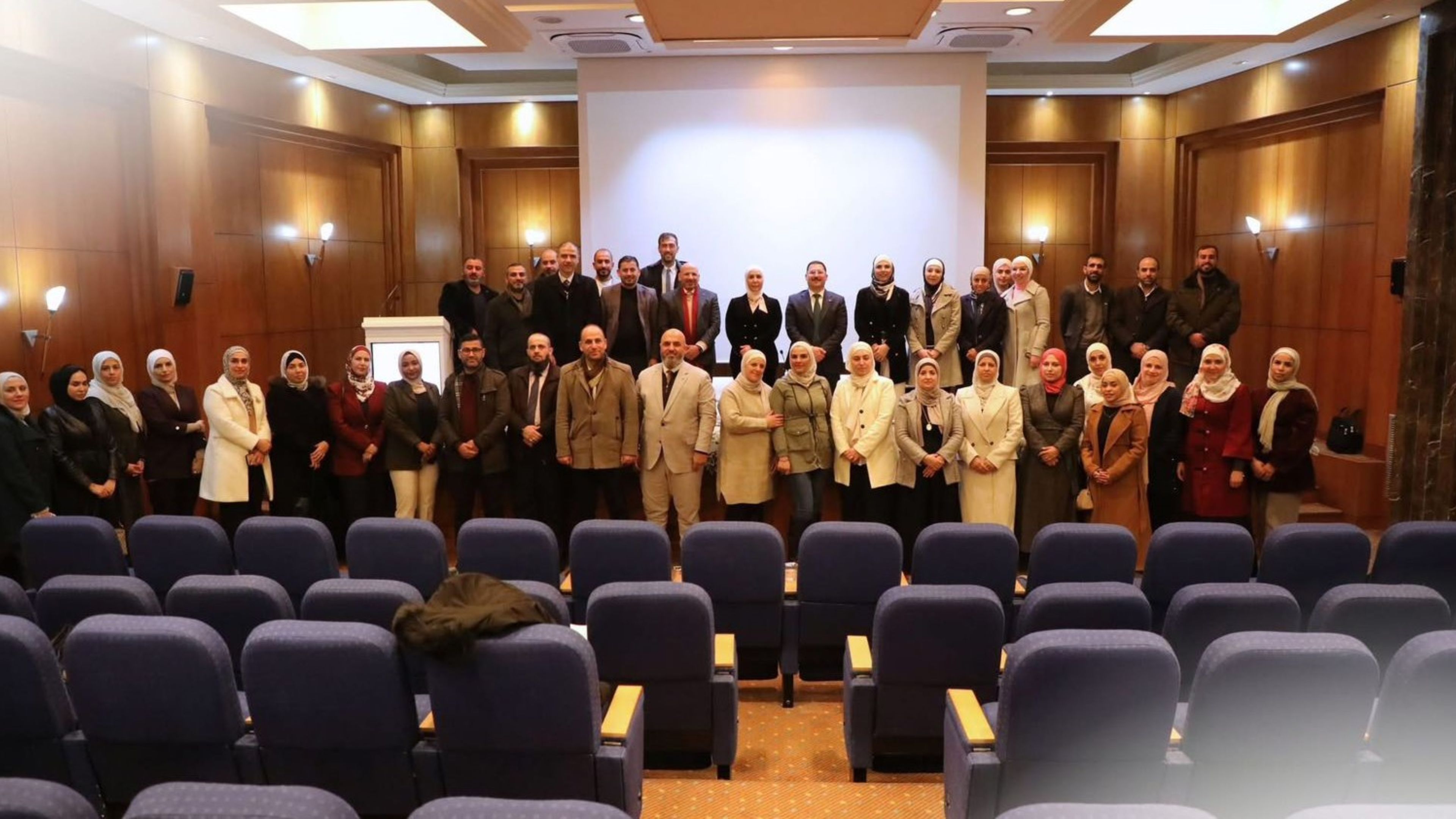 حوارية تناقش إدارة الموارد البشرية ودورها في تطوير منظومة العمل الحكومي