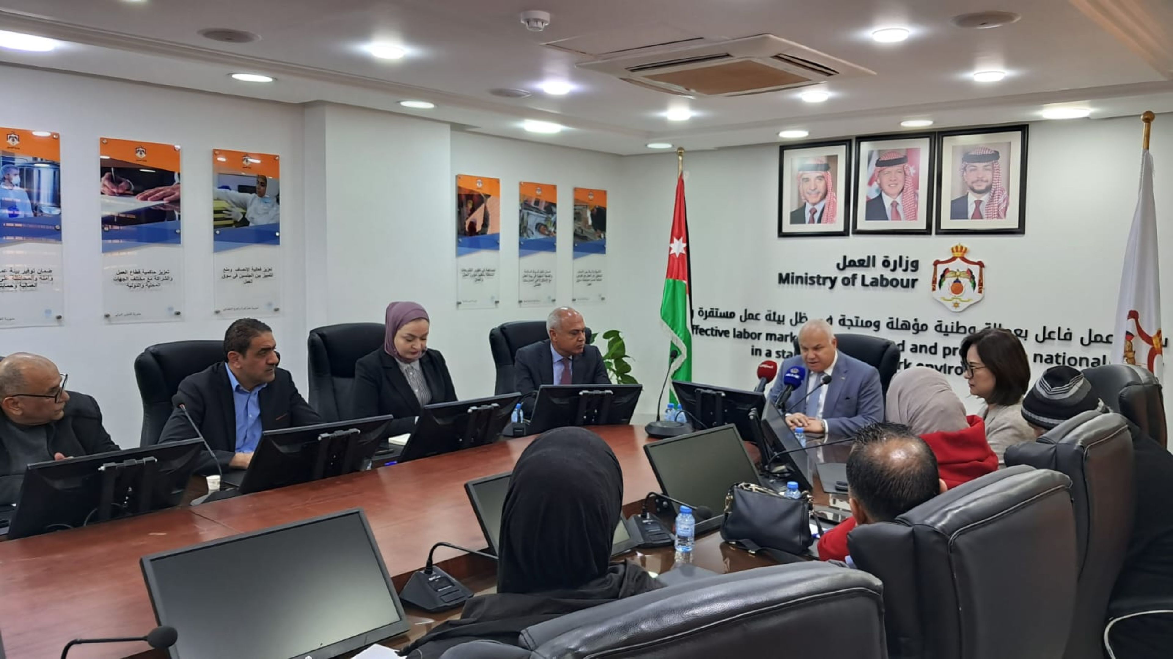 Labor Ministry, private sector launch garment production branch in Mafraq