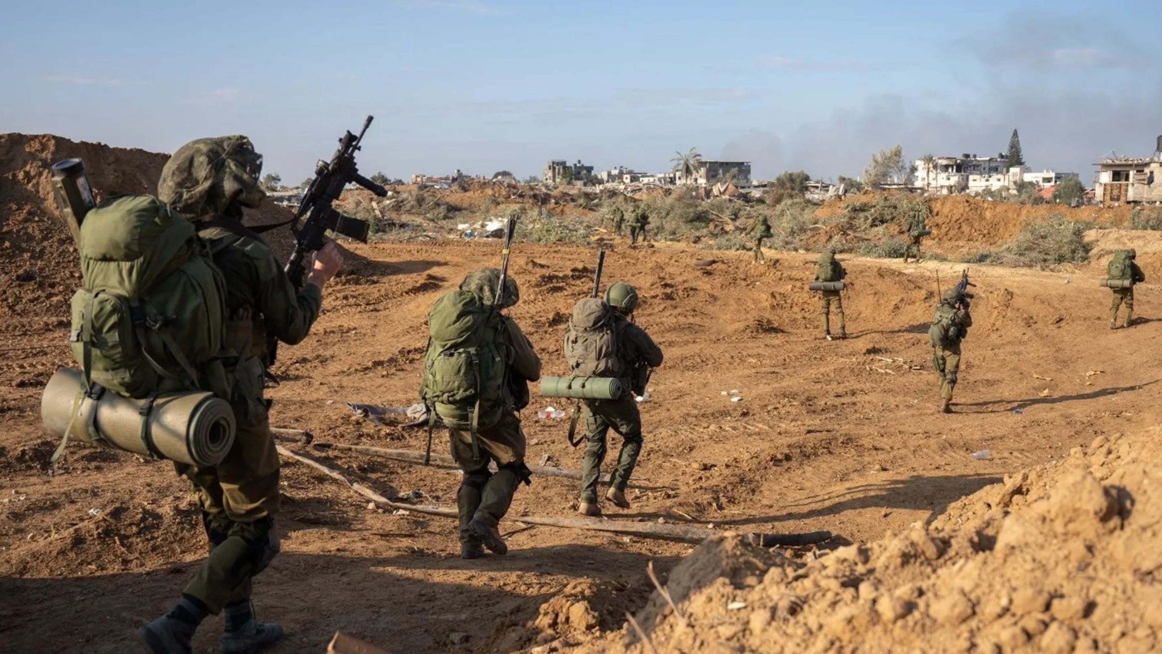 إسرائيل تصدر قرارا عسكريا لتهجير تجمع بدوي في المغير وتعتقل 3 متضامنين