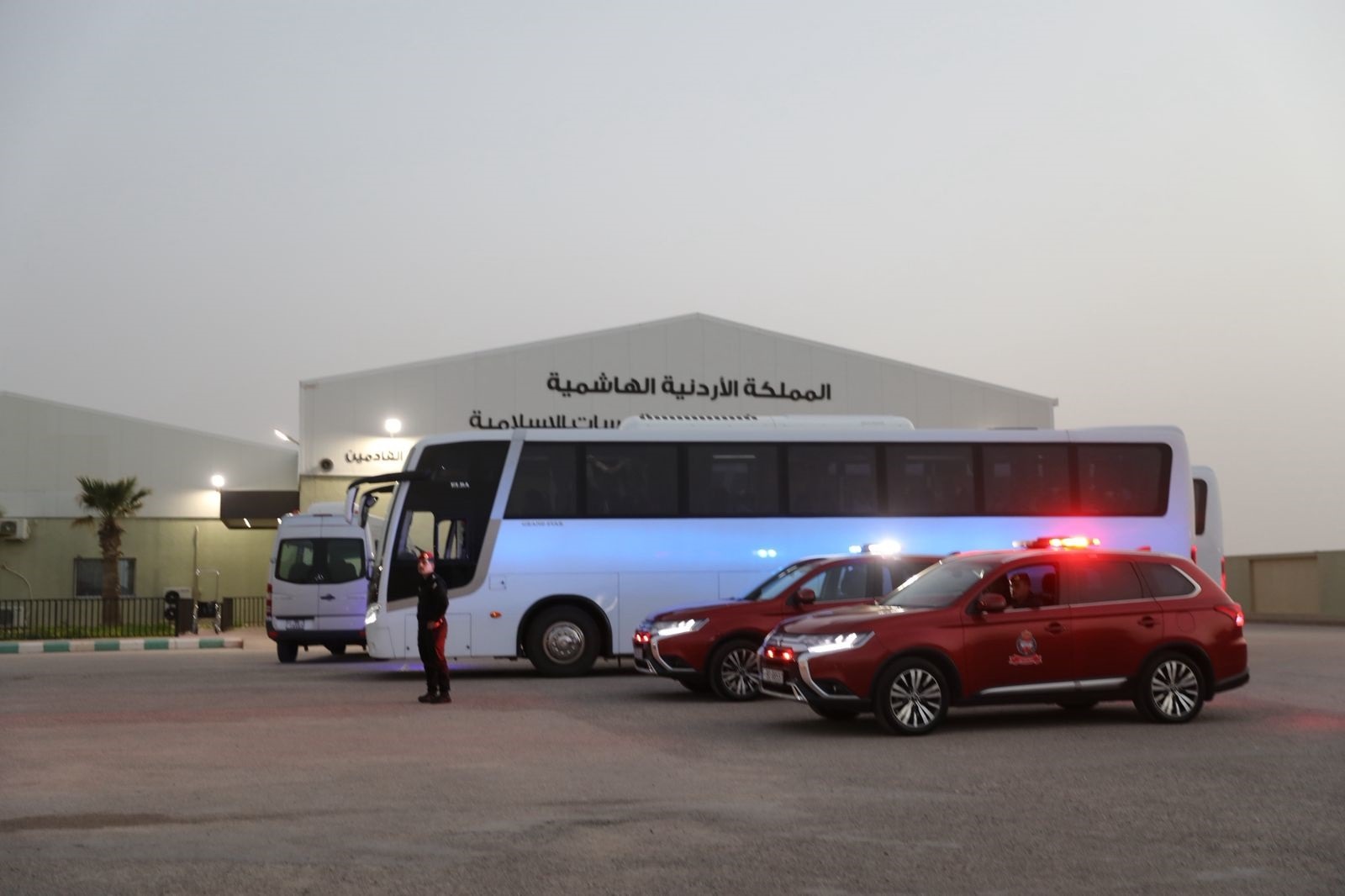 Army Evacuates 23rd Group of Gaza Sick Children for Treatment in Jordan