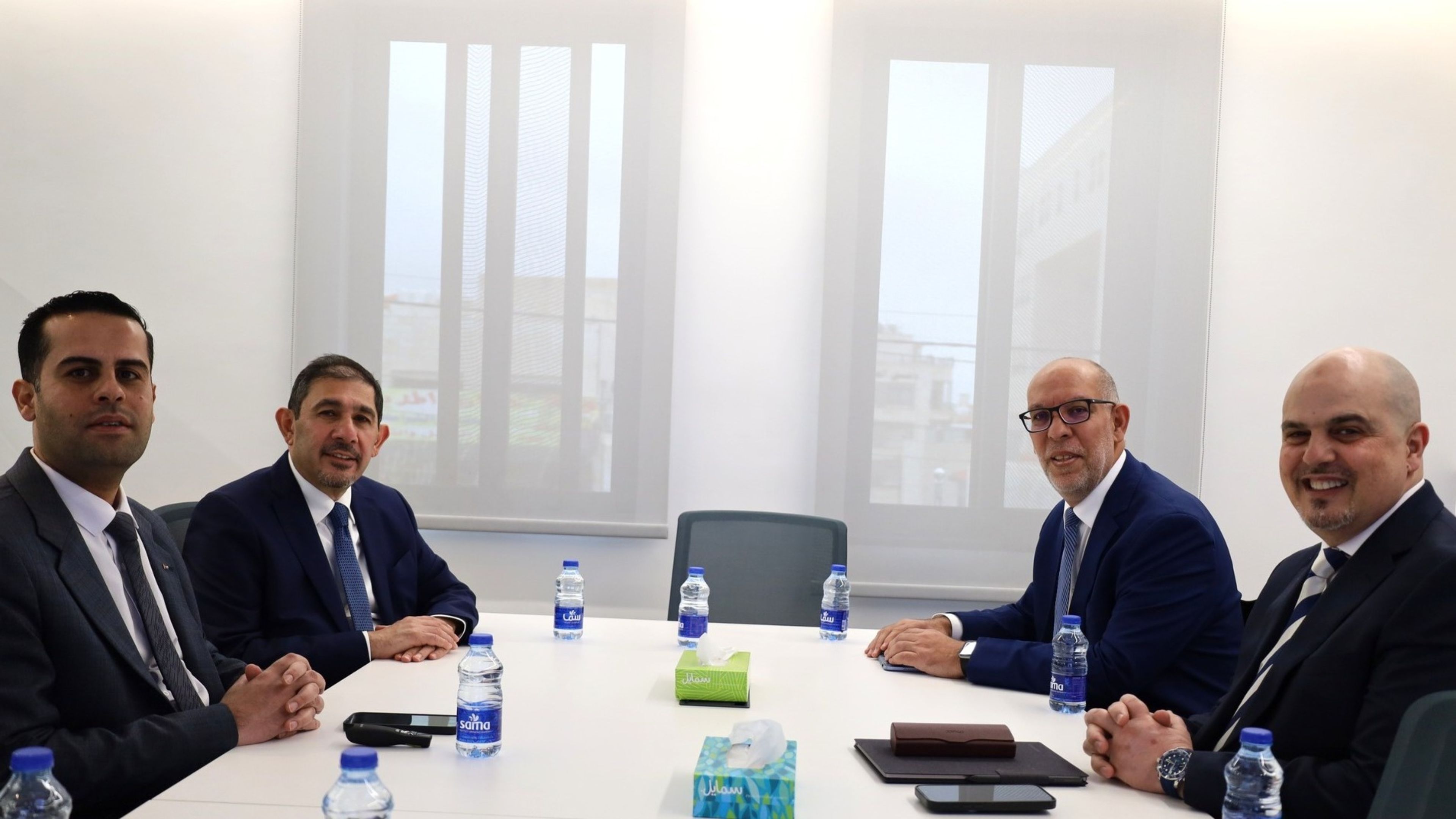 IMF ME Economics, Finance Center Delegation Visits FinTech Academy