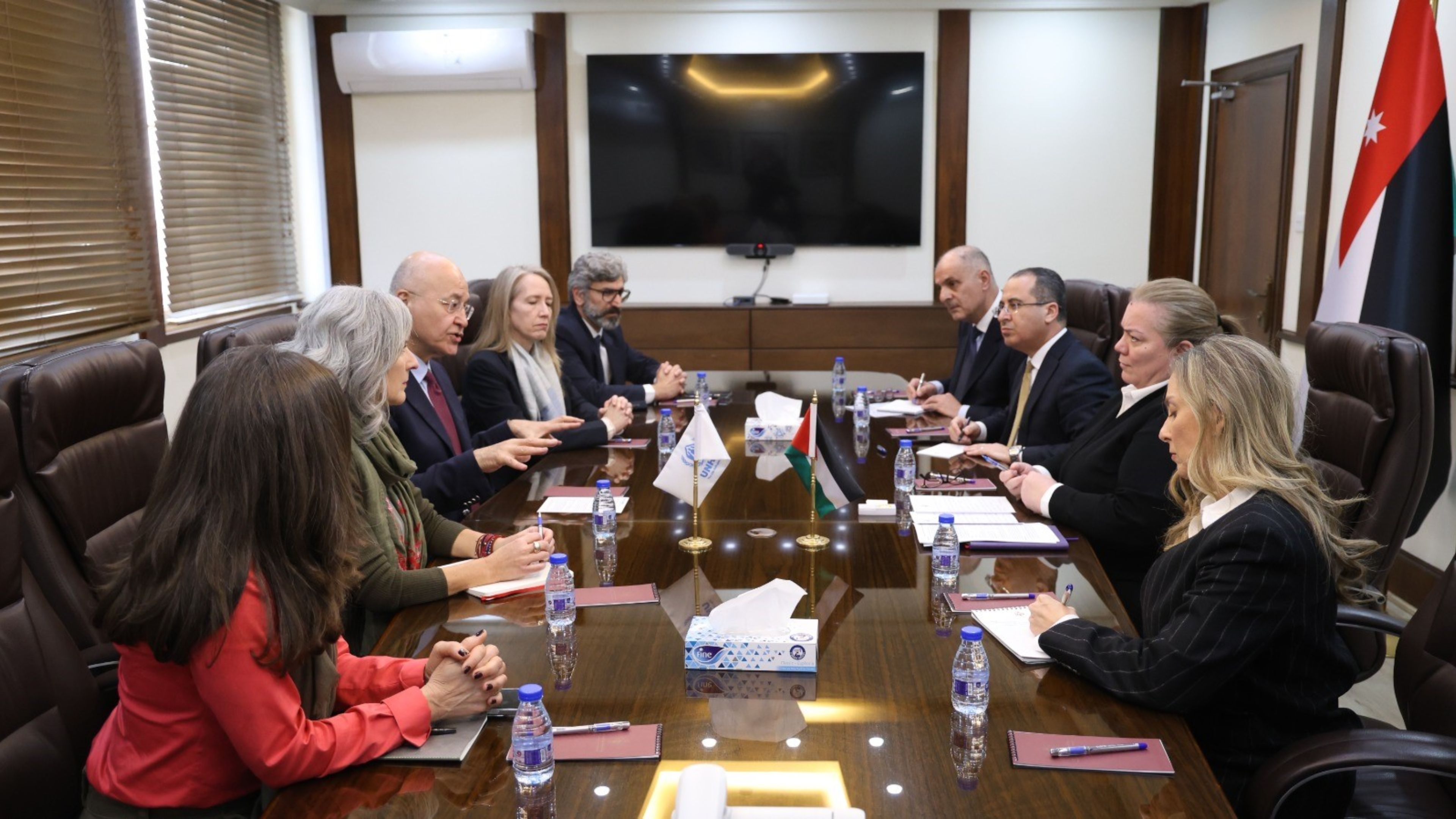 Planning minister, UN high commissioner for refugees discuss boosting cooperation