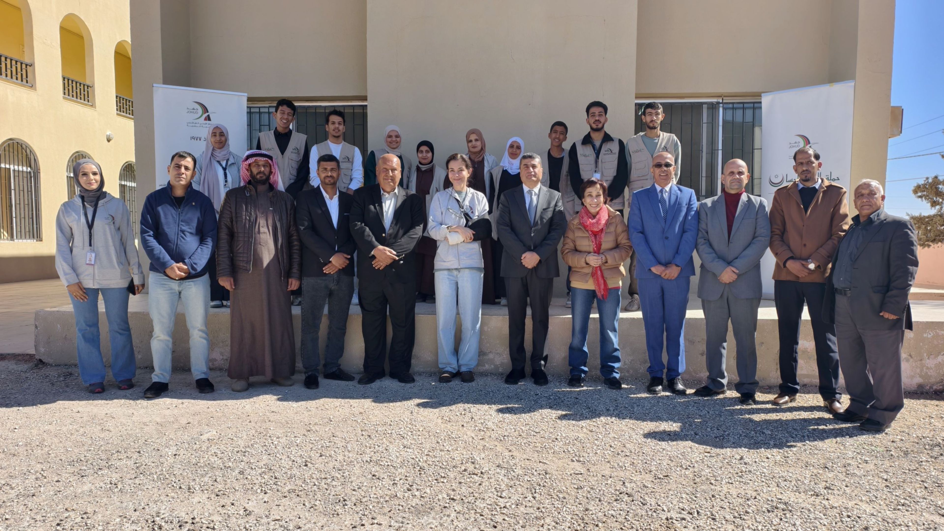 Princess Basma Hands Over Aid to Beneficiaries in Aqaba’s Al-Quweira District