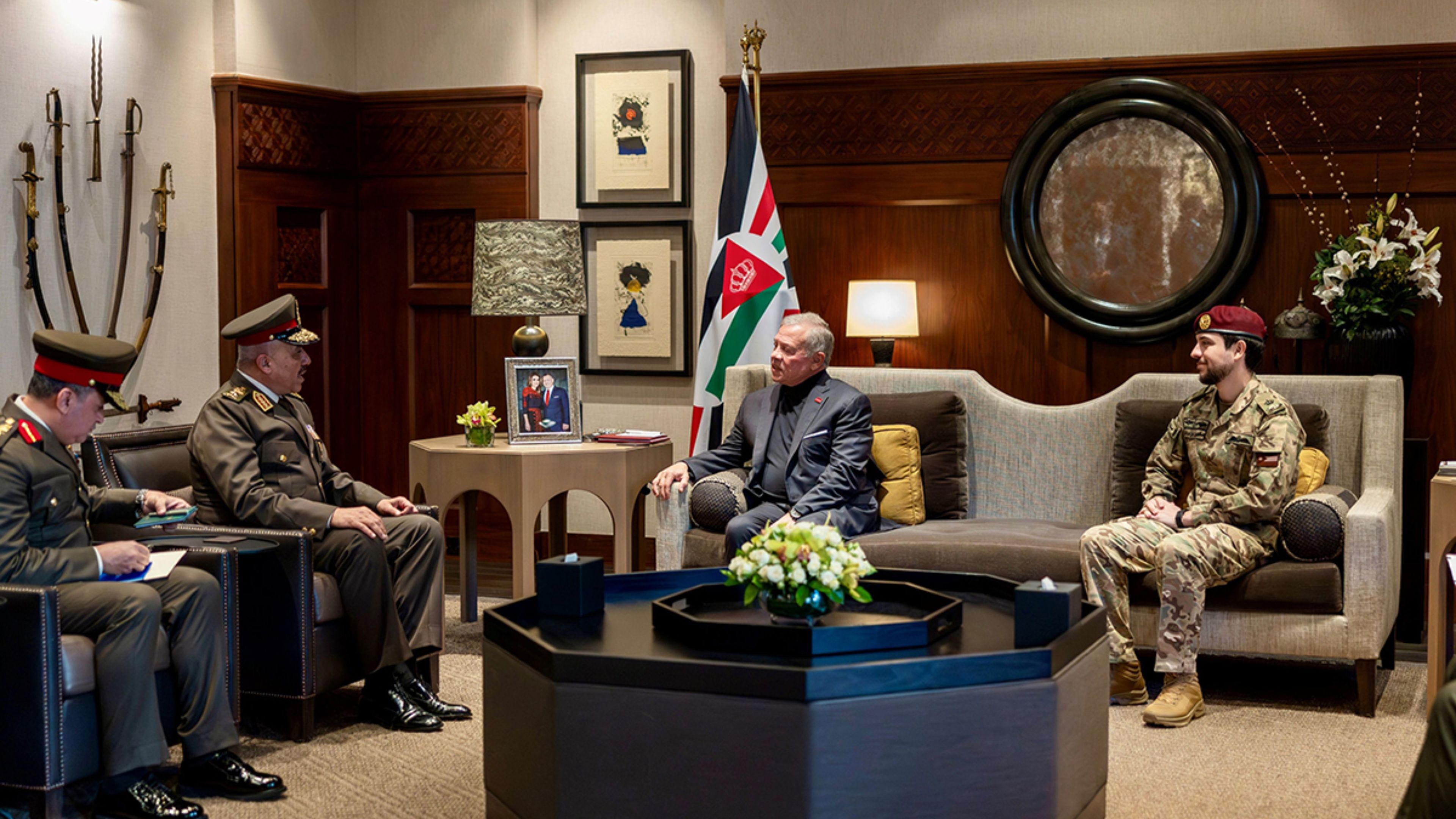 King receives Egypt armed forces chief of staff