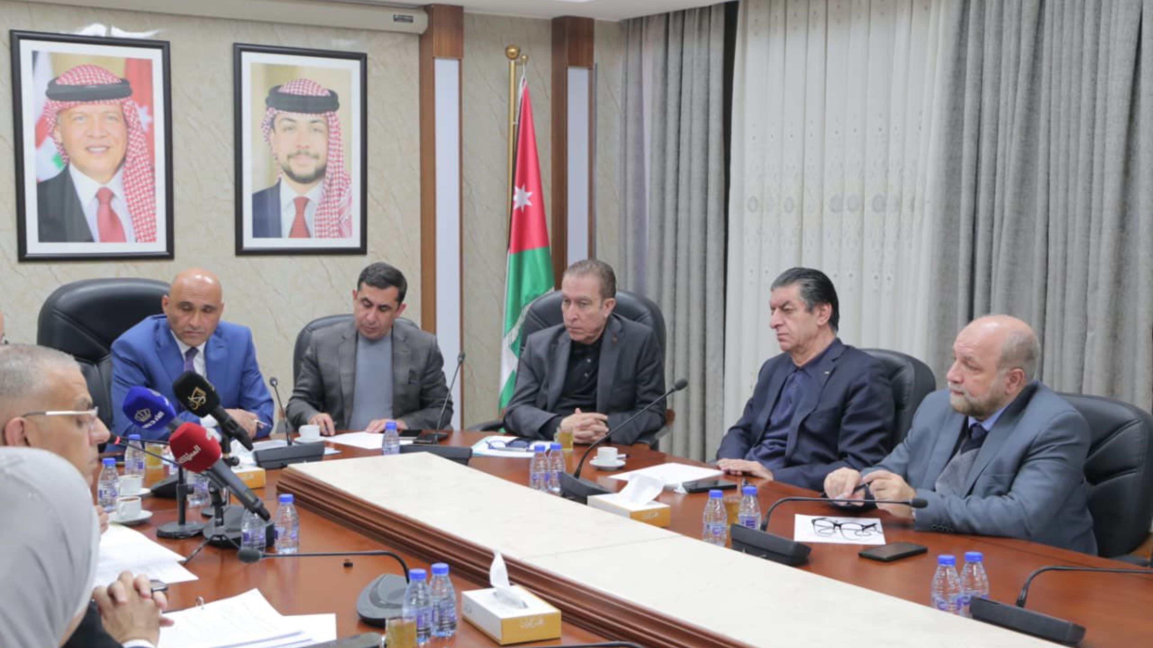 الصحة النيابية تناقش توسيع مظلة التأمين الصحي للأسر الفقيرة