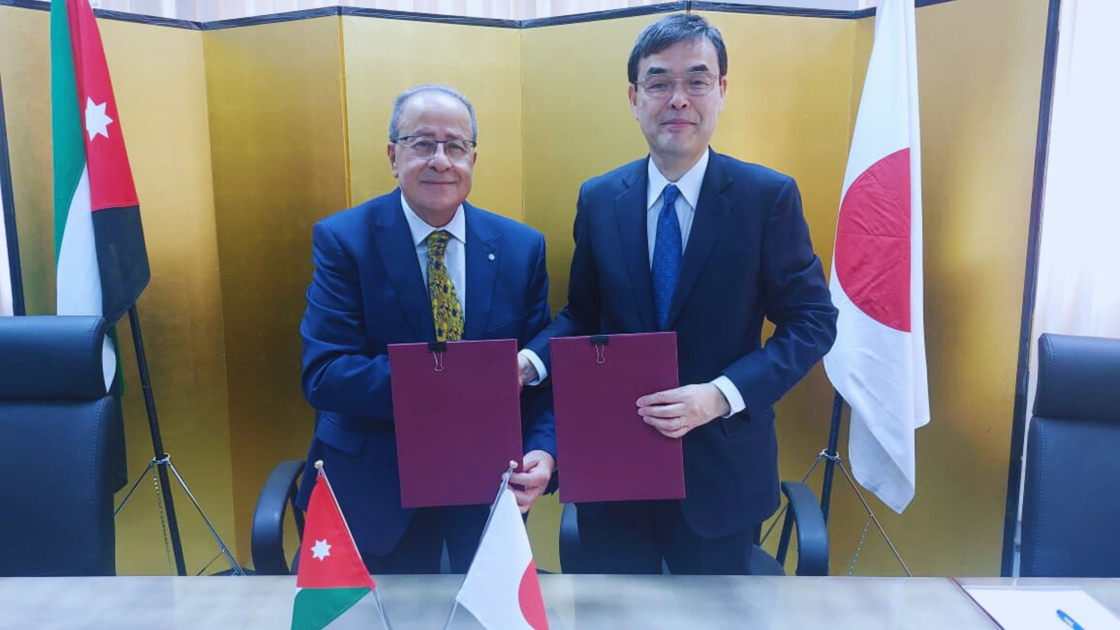 Japan grants $74,576 to Jordan Red Crescent to support emergency medical services
