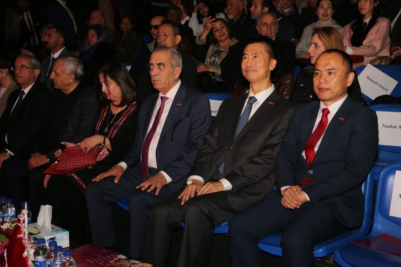 انطلاق فعاليات عيد الربيع الصيني