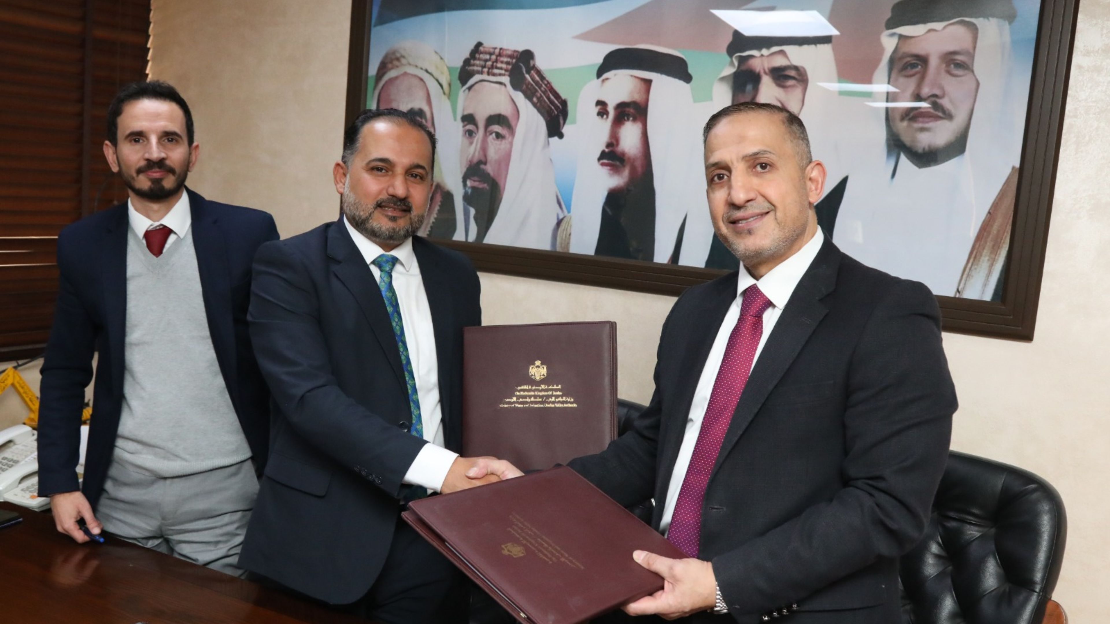 سلطة وادي الأردن توقع اتفاقيات لتزويد المياه لغايات الصناعات الزراعية