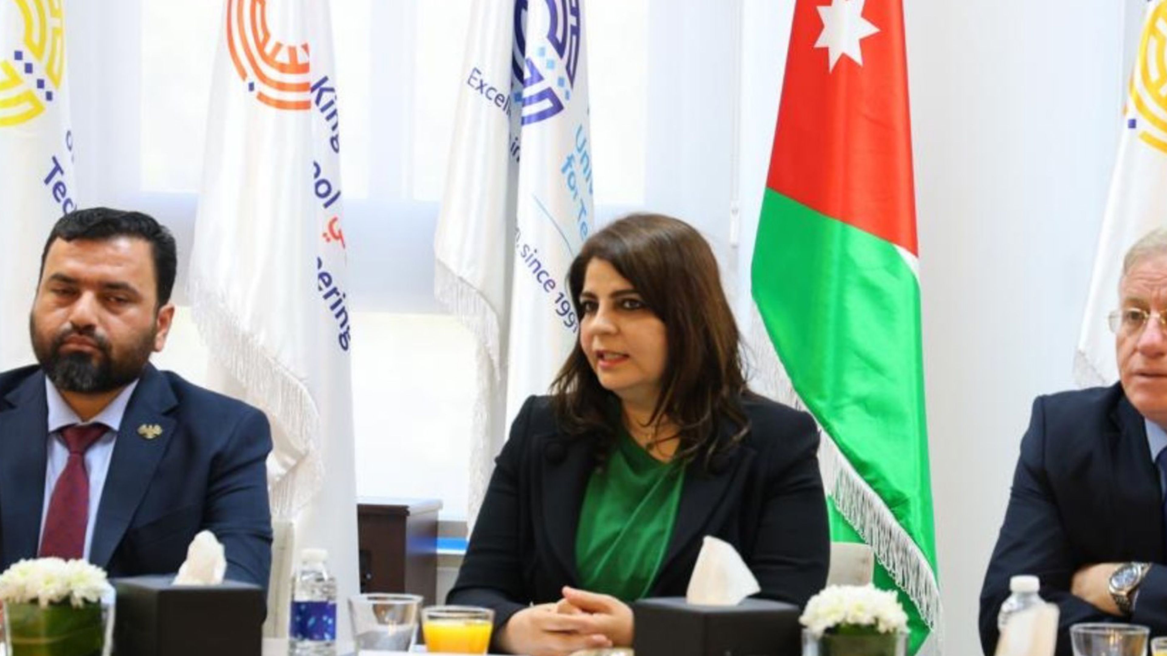 جامعة الأميرة سمية تستعرض تجربتها في التعليم التطبيقي لوفد أردني-سوري