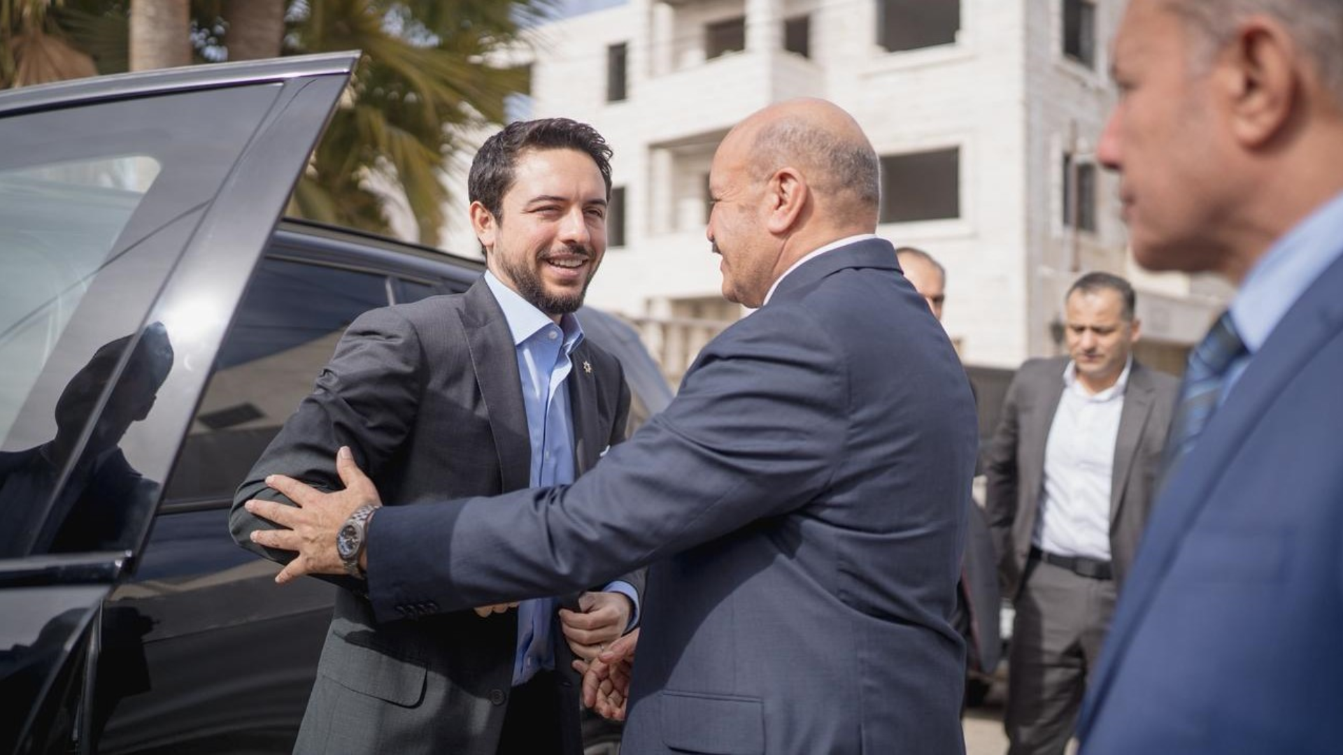 Crown Prince meets with community leaders, key figures in Sahab