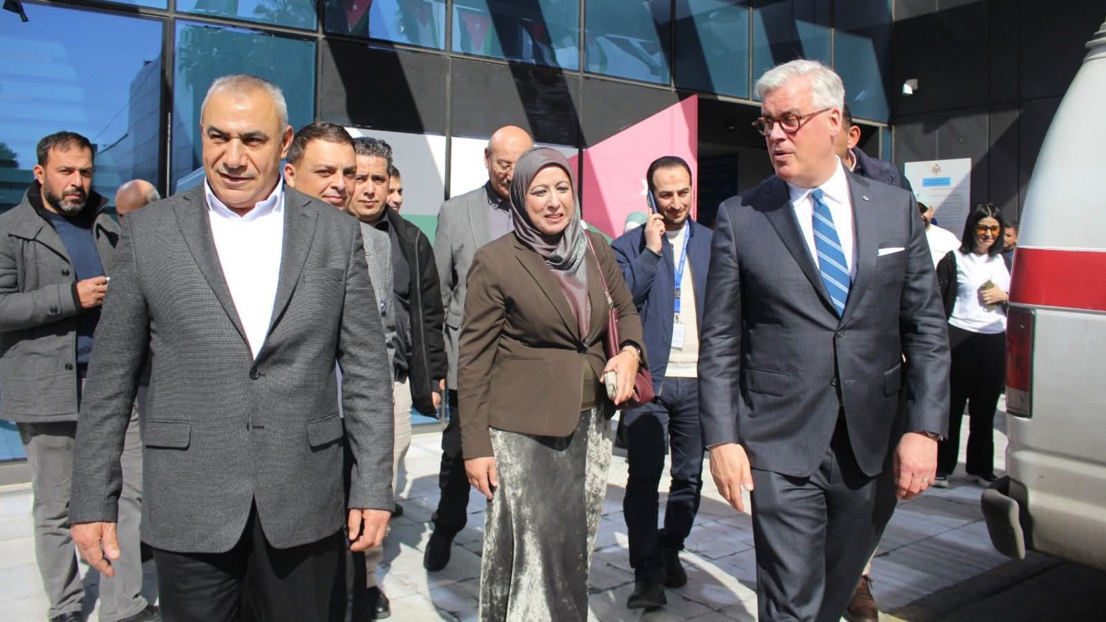 Canadian envoy visits Al Bashir Hospitals; sees services at specialised surgery centre