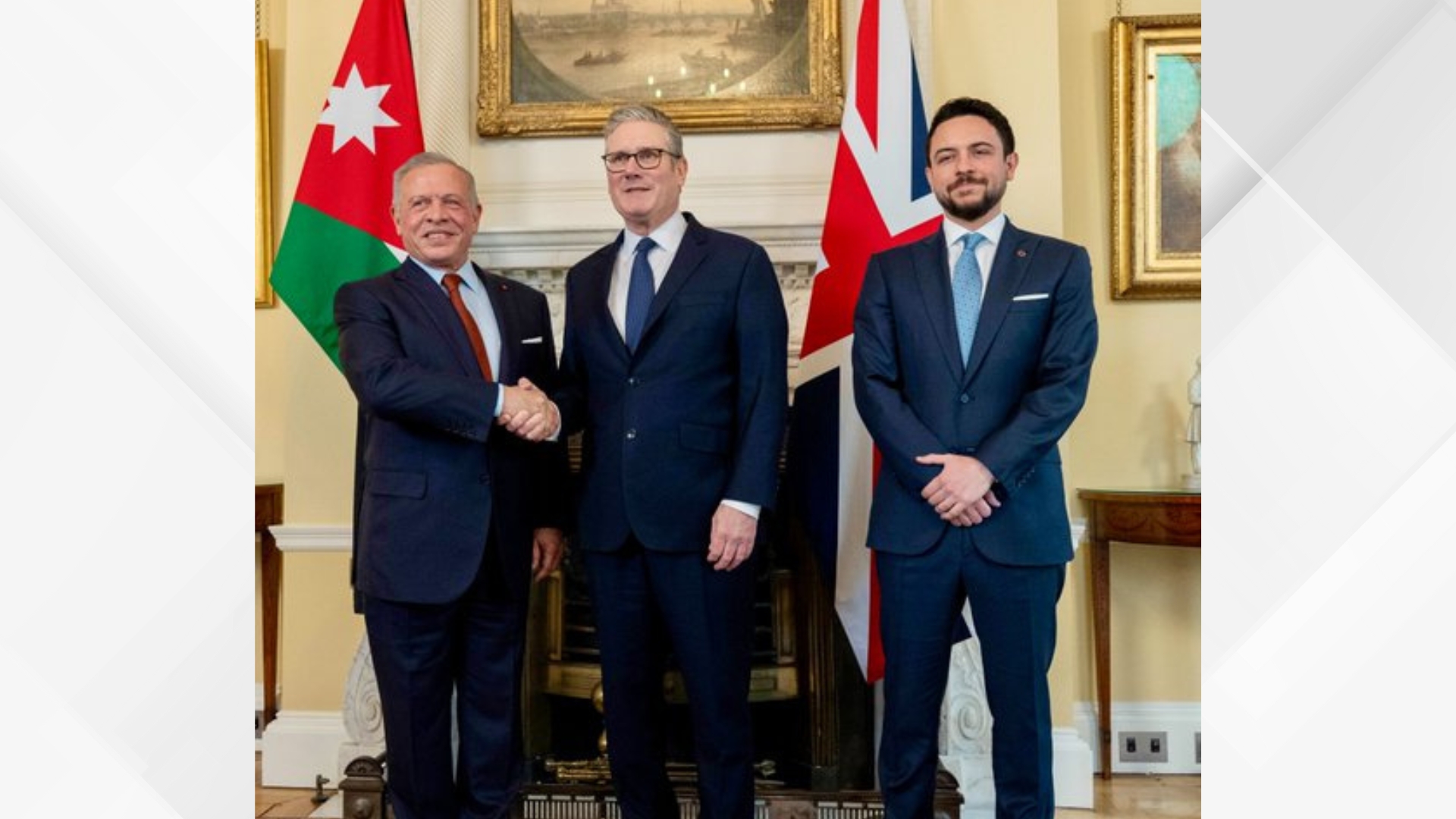 الملك يلتقي رئيس الوزراء البريطاني في لندن