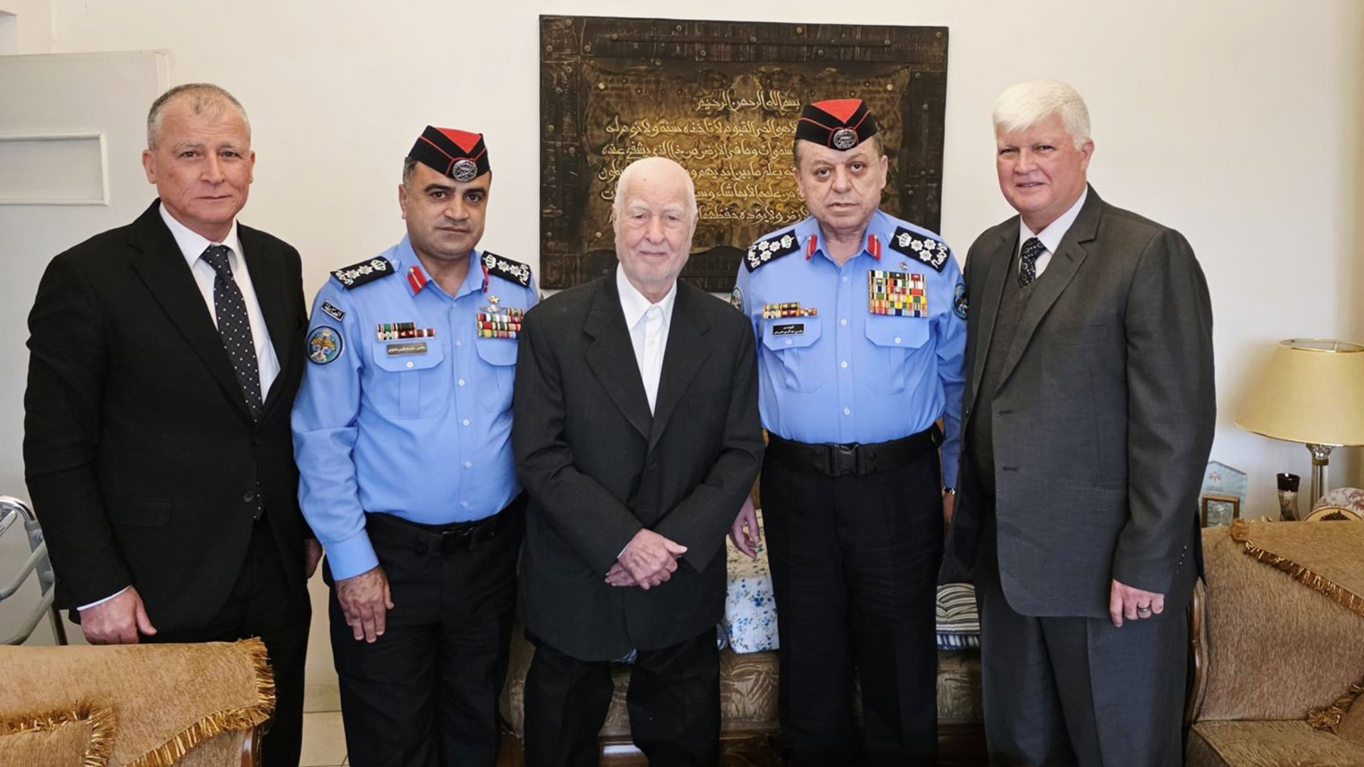 مديرية الأمن العام تكرّم الرائد المتقاعد سعد الدين هاكوز