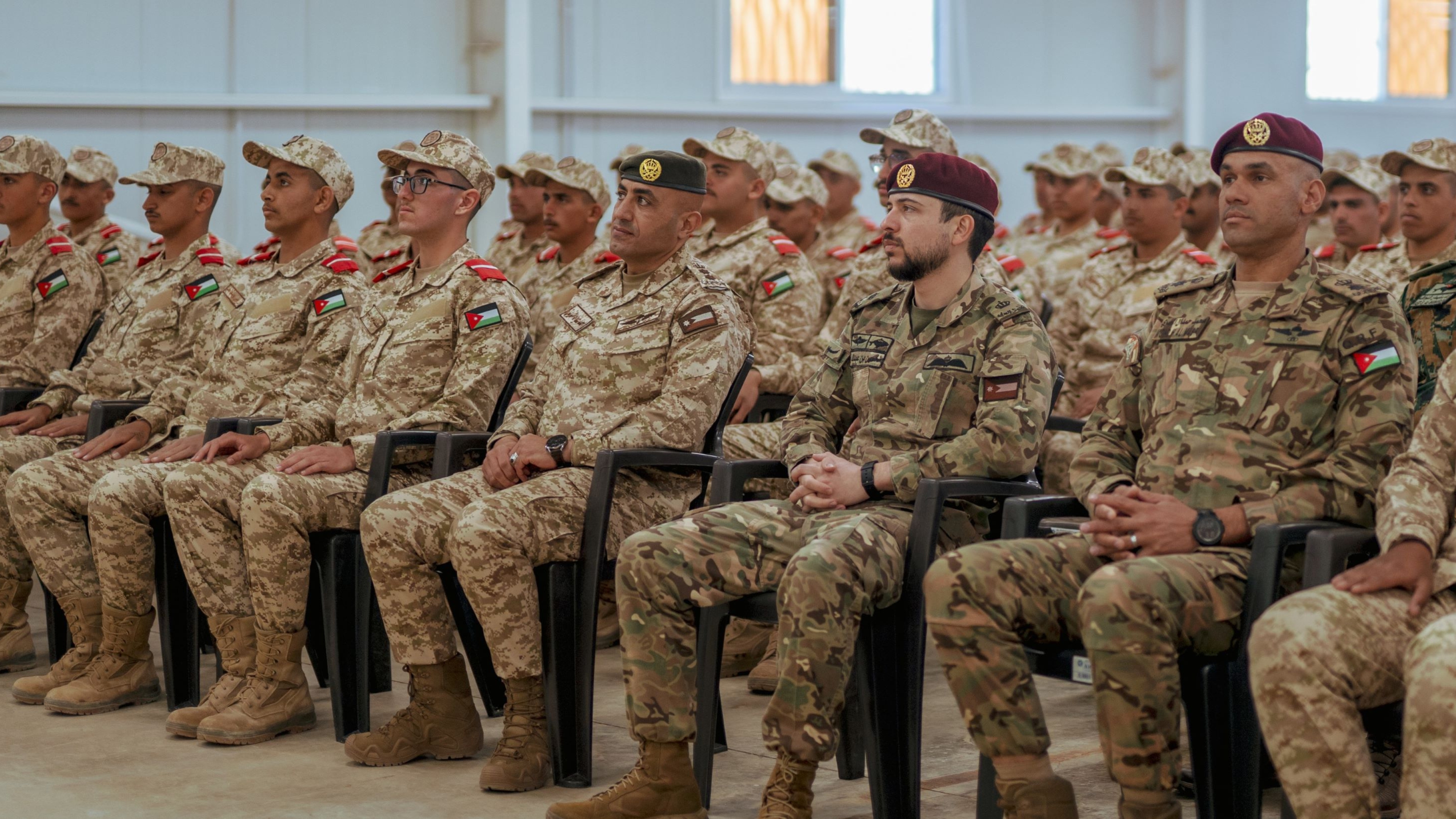 ولي العهد يزور مركز تدريب خدمة العلم ويطلع على سير البرامج التدريبية