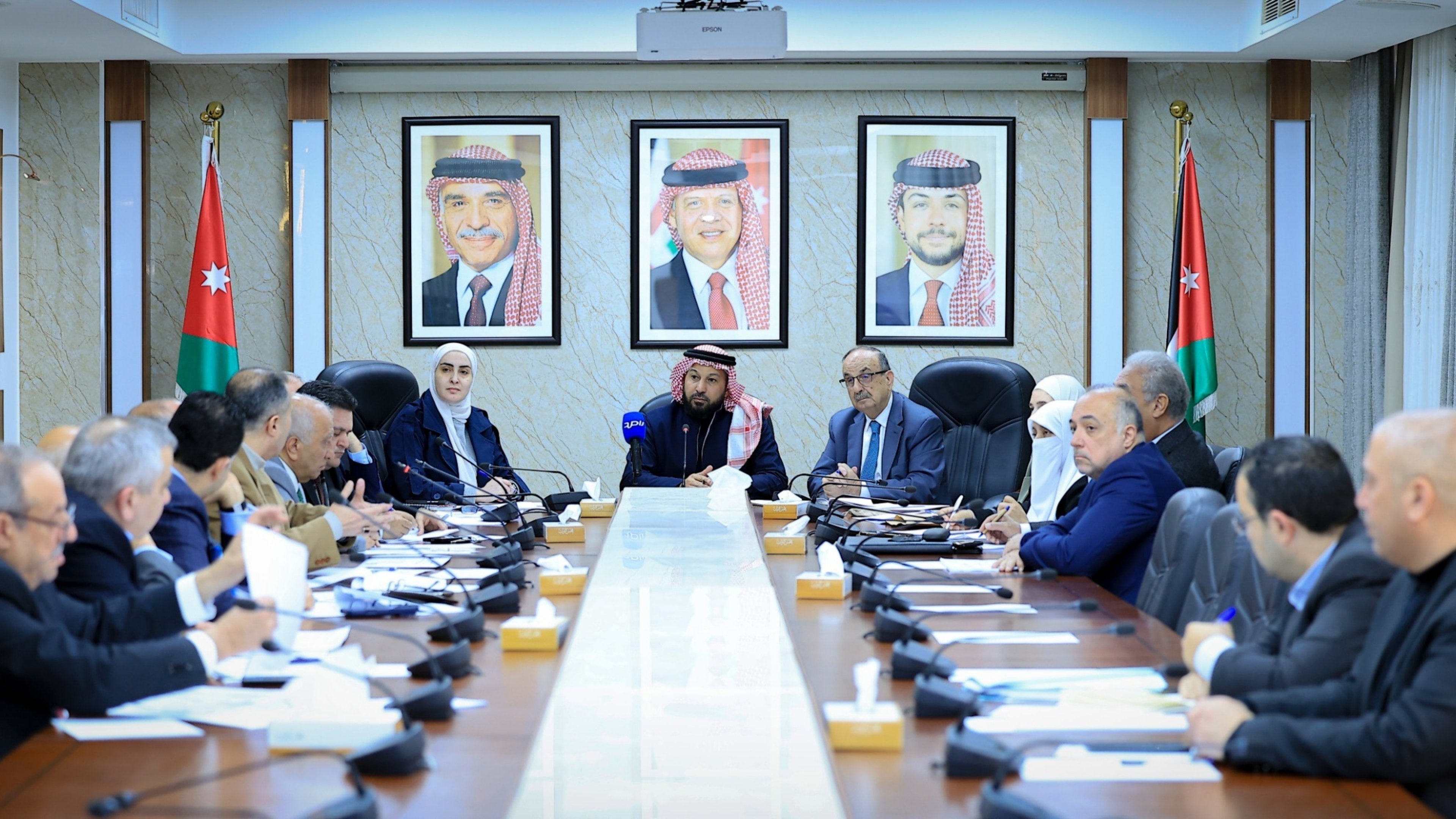 "التعليم النيابية" تبحث ومجالس أمناء الجامعات الخاصة "تنمية الموارد البشرية"