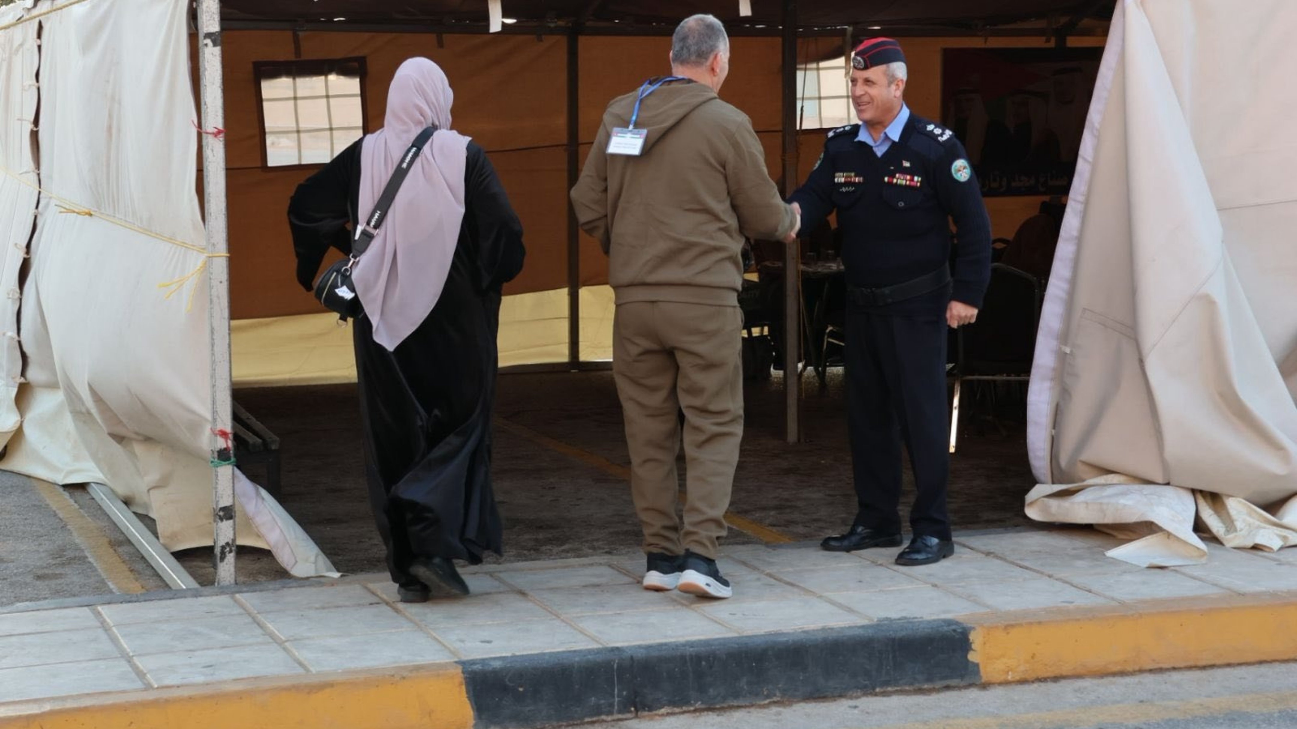 الأمن العام يُقيم خيماً رمضانية لإفطار المسافرين في عدد من المراكز الحدودية