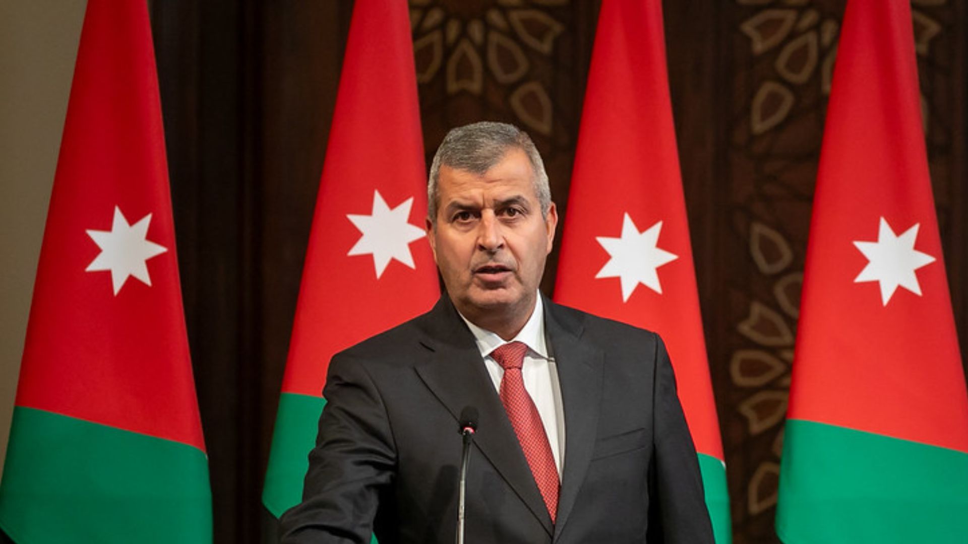 الخرابشة: نمتلك مخزونا لتوليد الطاقة الكهربائية يكفي لشهر