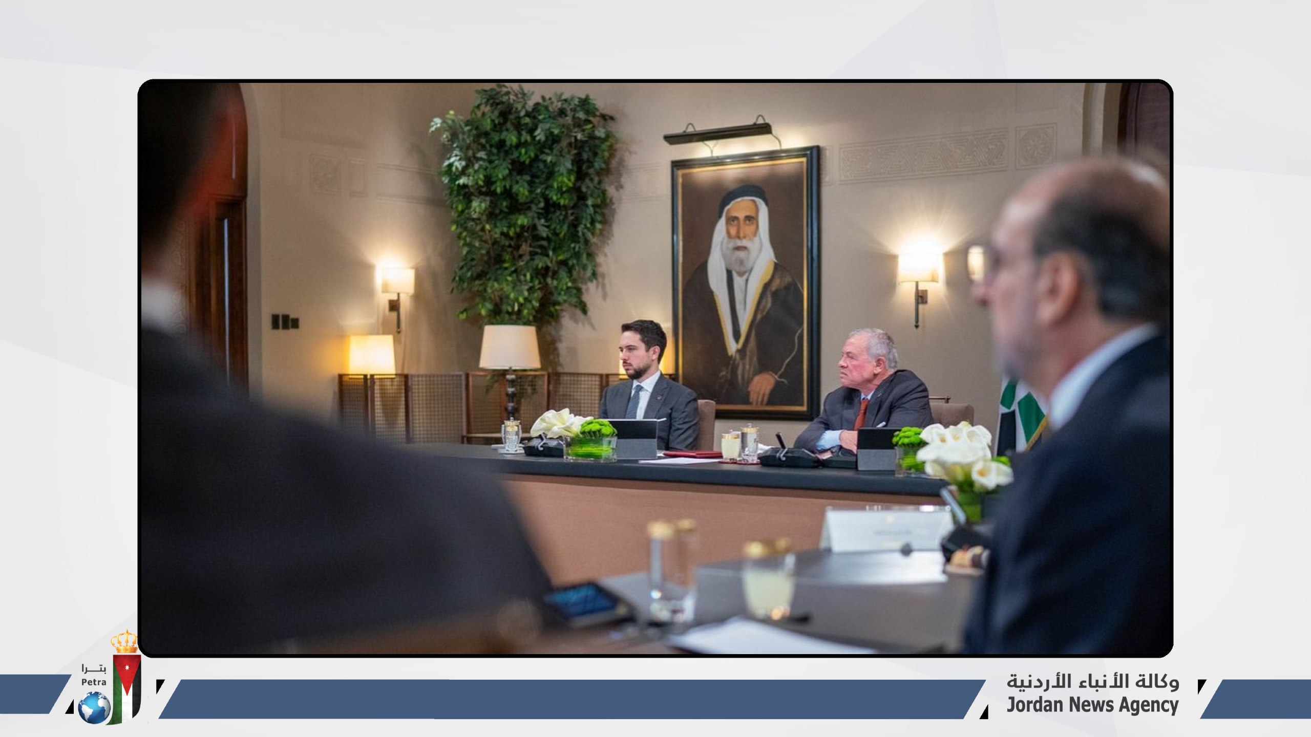 الملك يلتقي أعضاء لجنة متابعة تطوير الجهاز القضائي ويتسلم توصياتها