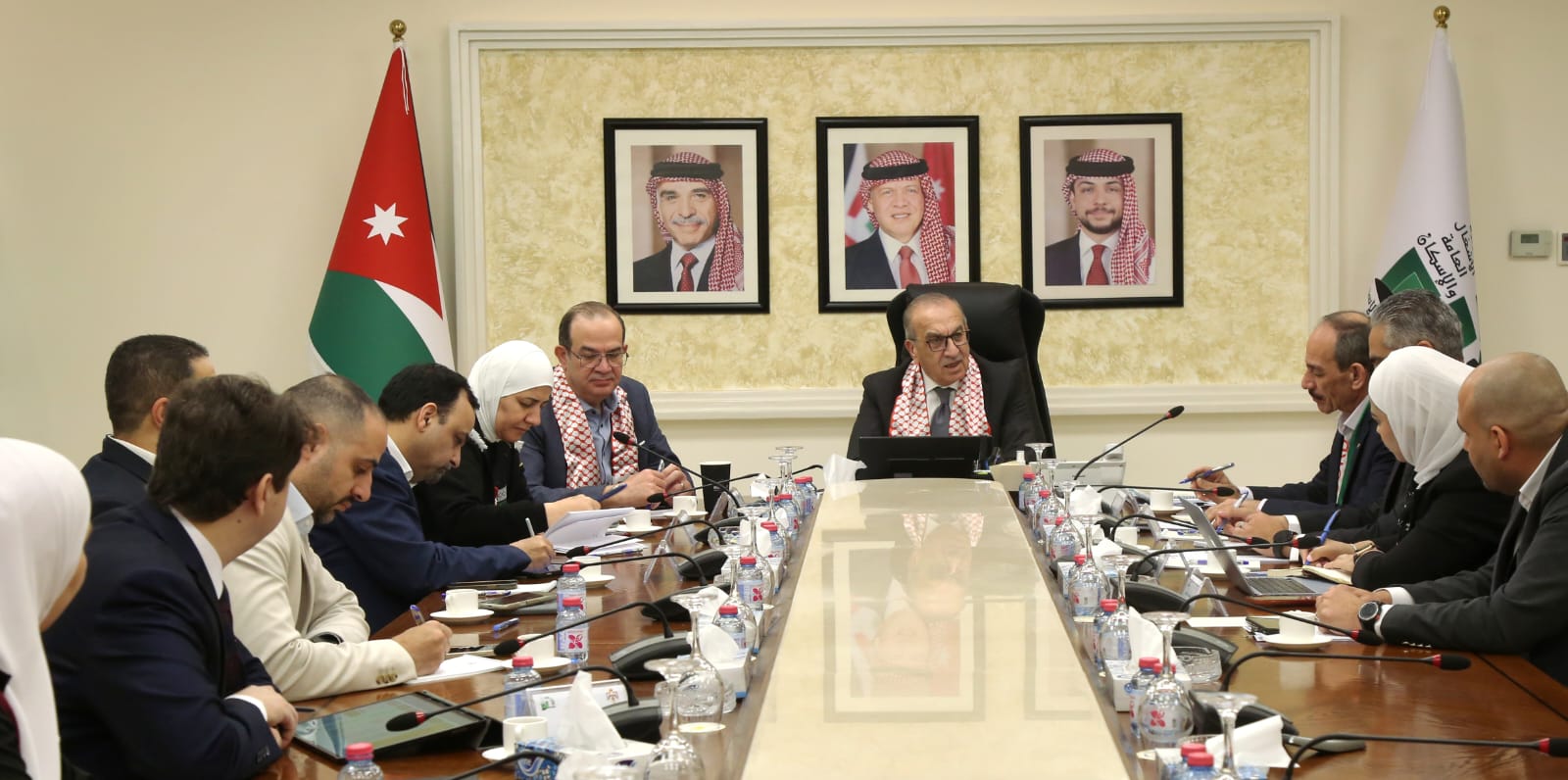 تسريع التحول الرقمي وتحديث "الدفع الإلكتروني" في "الأشغال"