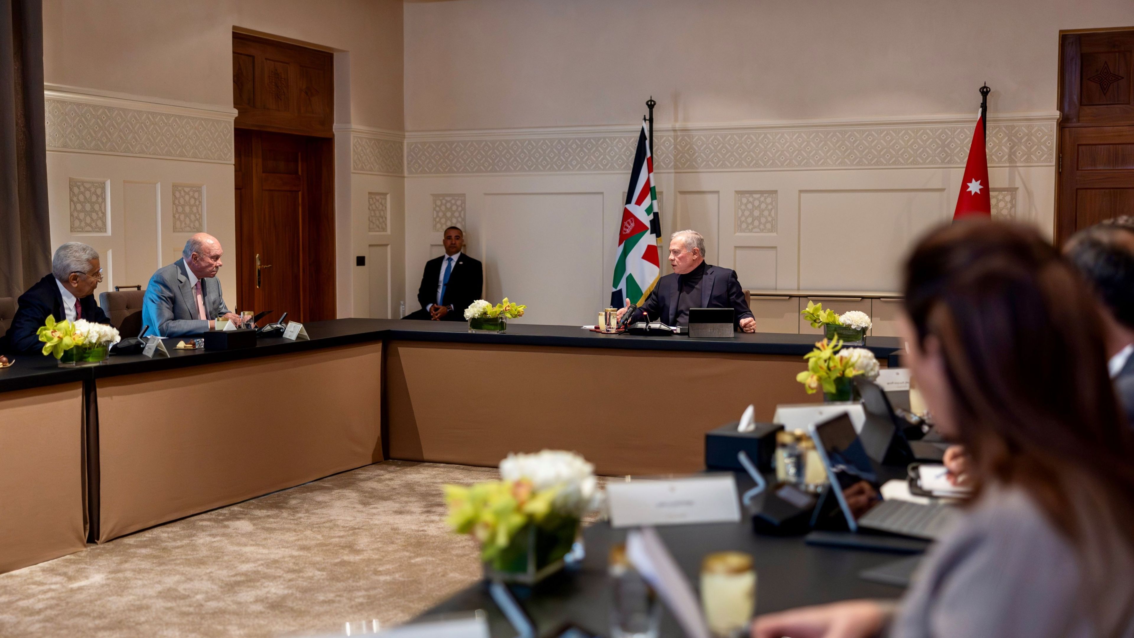 الملك يلتقي أعضاء المكتب الدائم لمجلس الأعيان