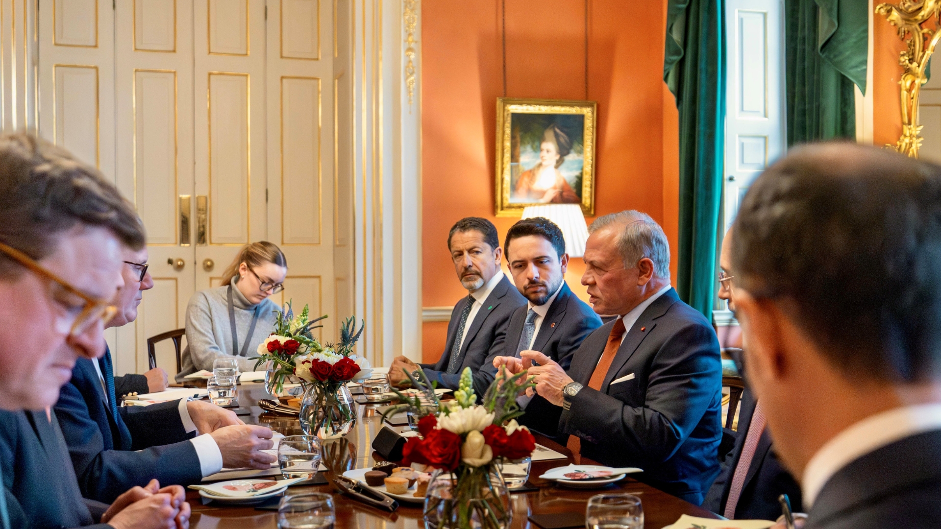 الملك يلتقي رئيس الوزراء البريطاني في لندن