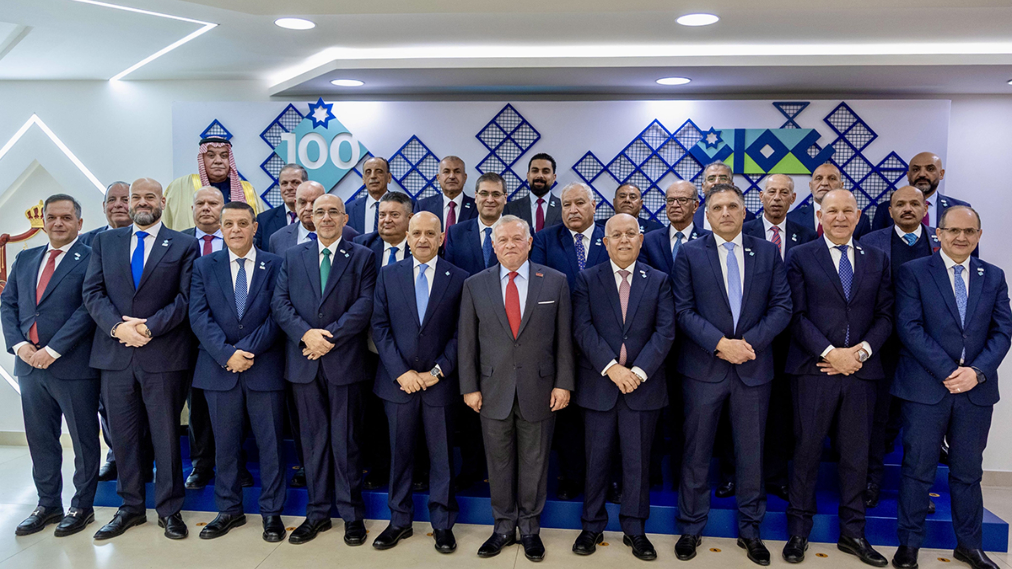 King attends Amman Chamber of Commerce celebration of over 100 years since its founding