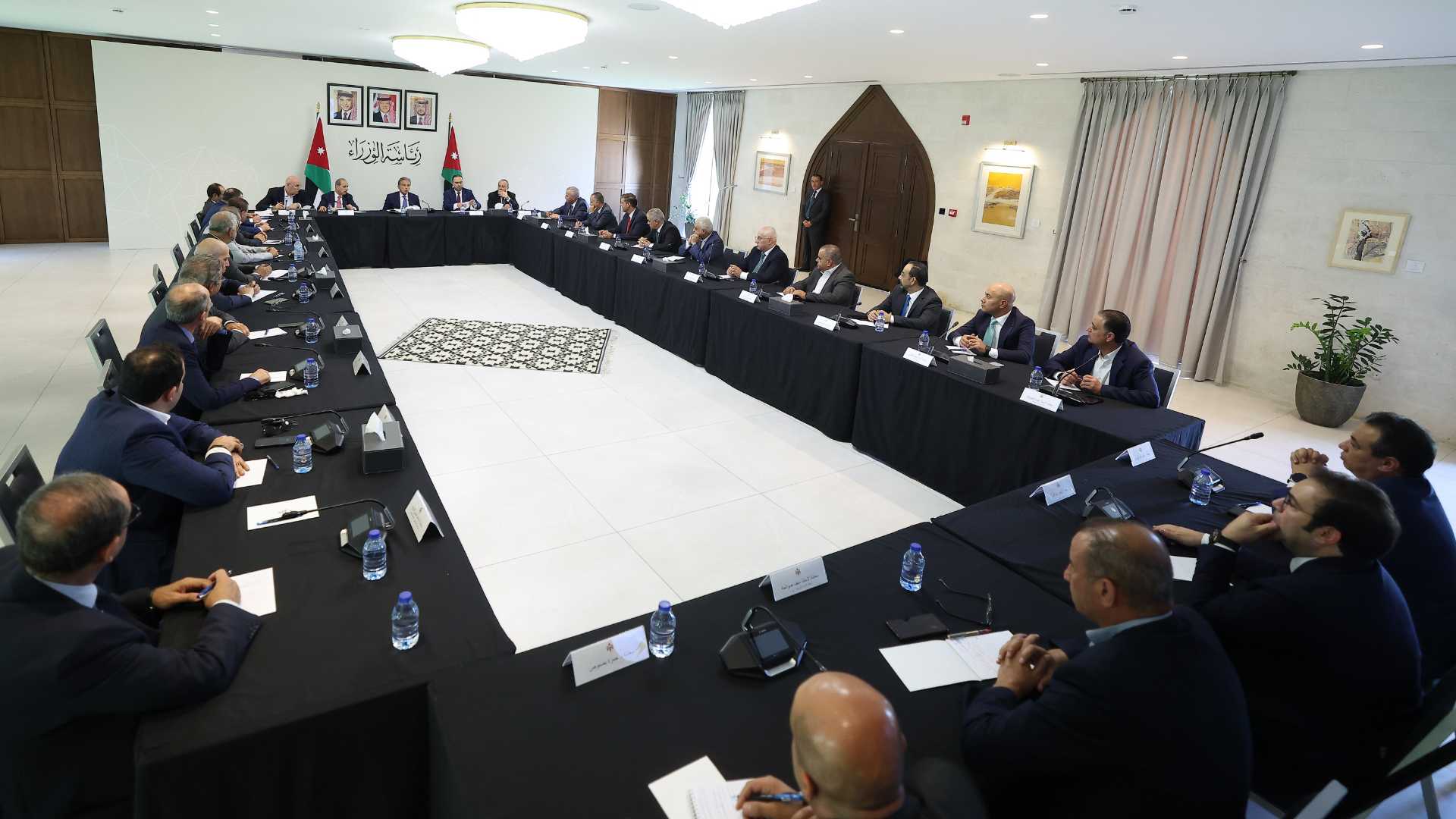 PM meets with Jordanian media figures