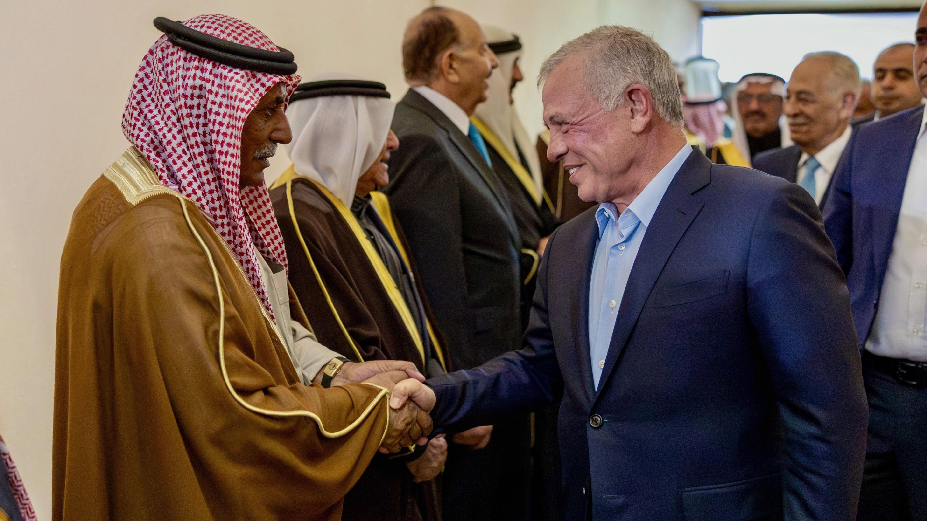 King meets with community leaders, key figures in Karak