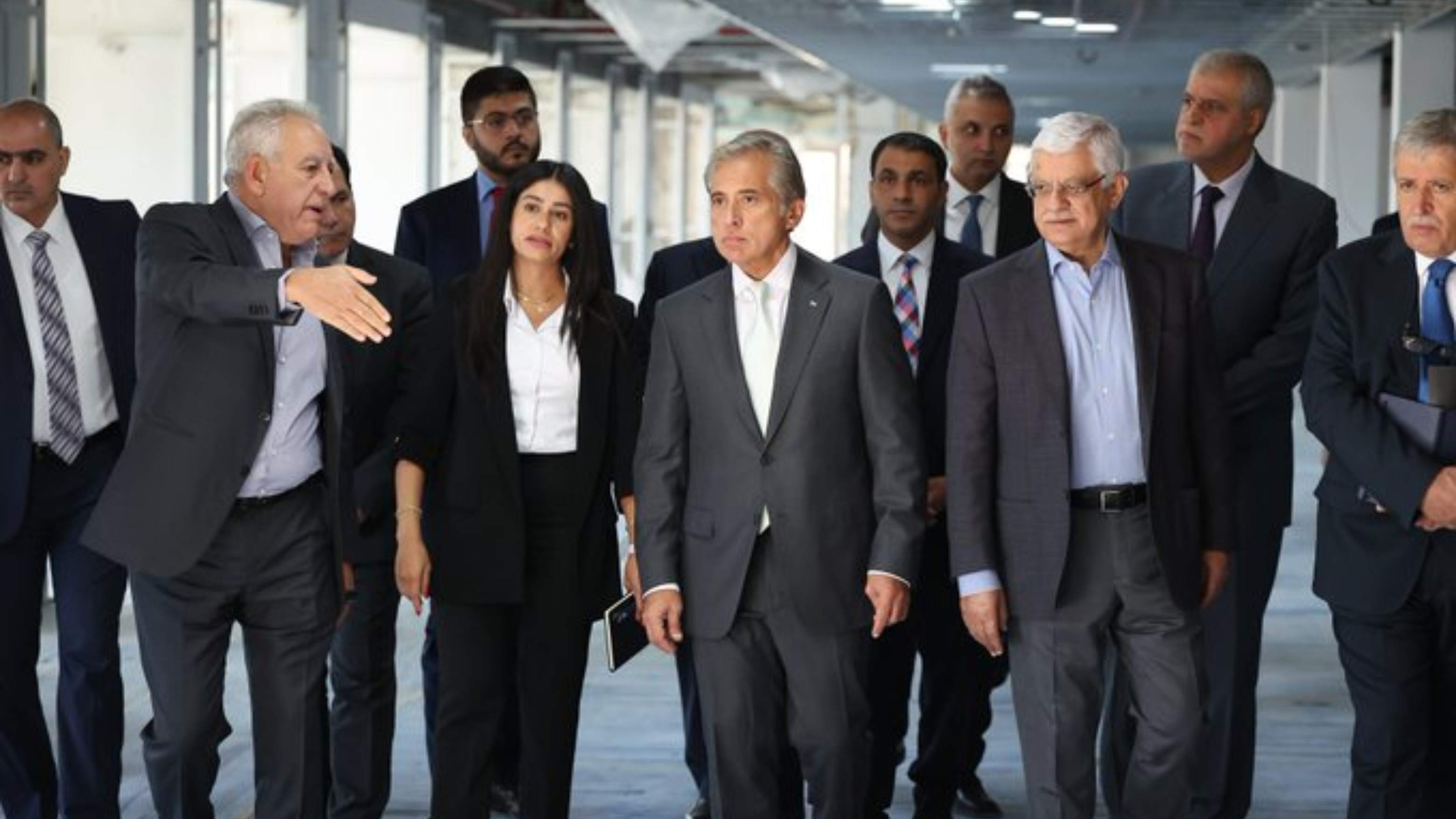 PM Directs Acceleration of Efforts to Reopen Amman Civil Airport Before Year-End