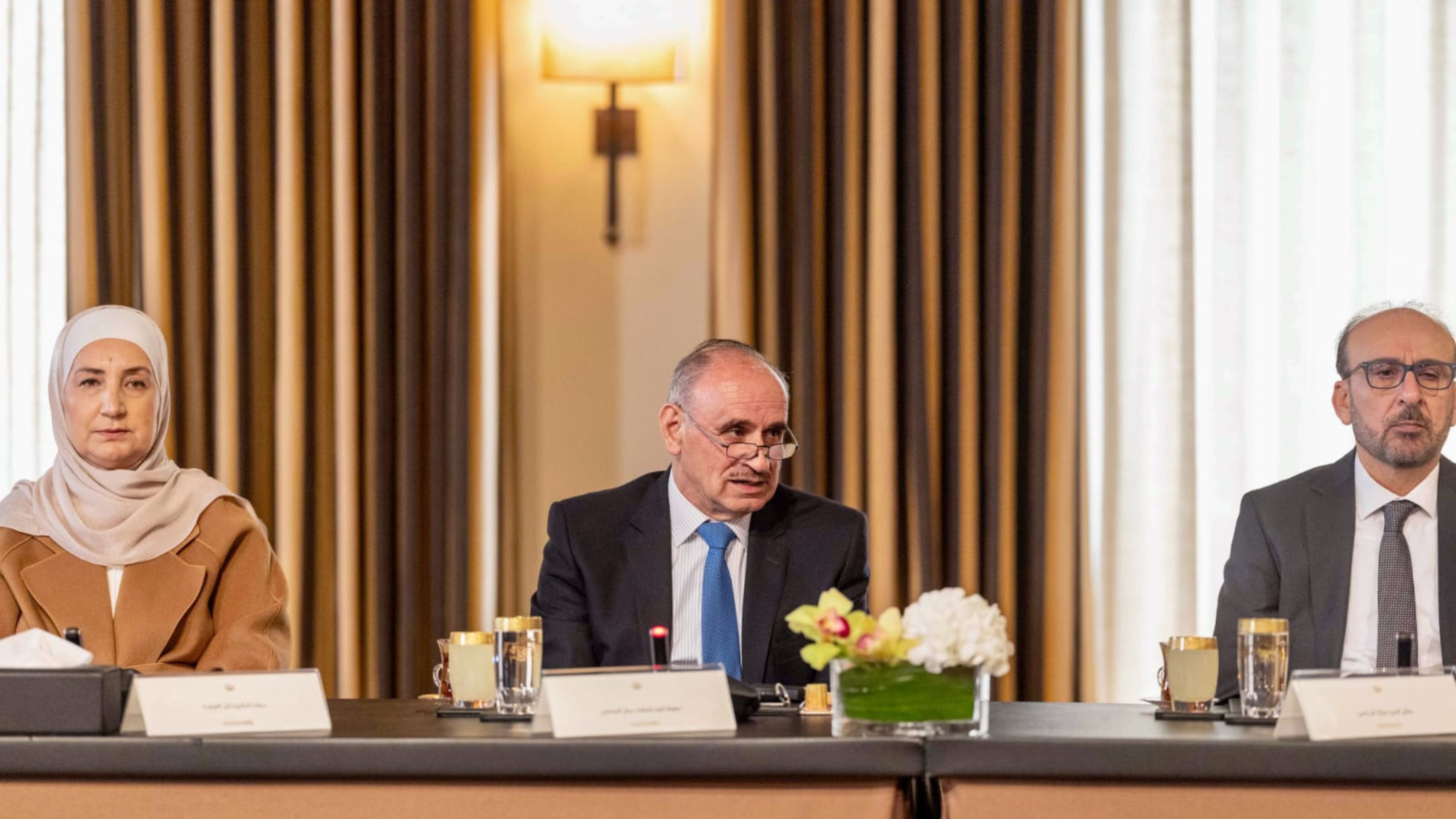 King meets with political, media figures