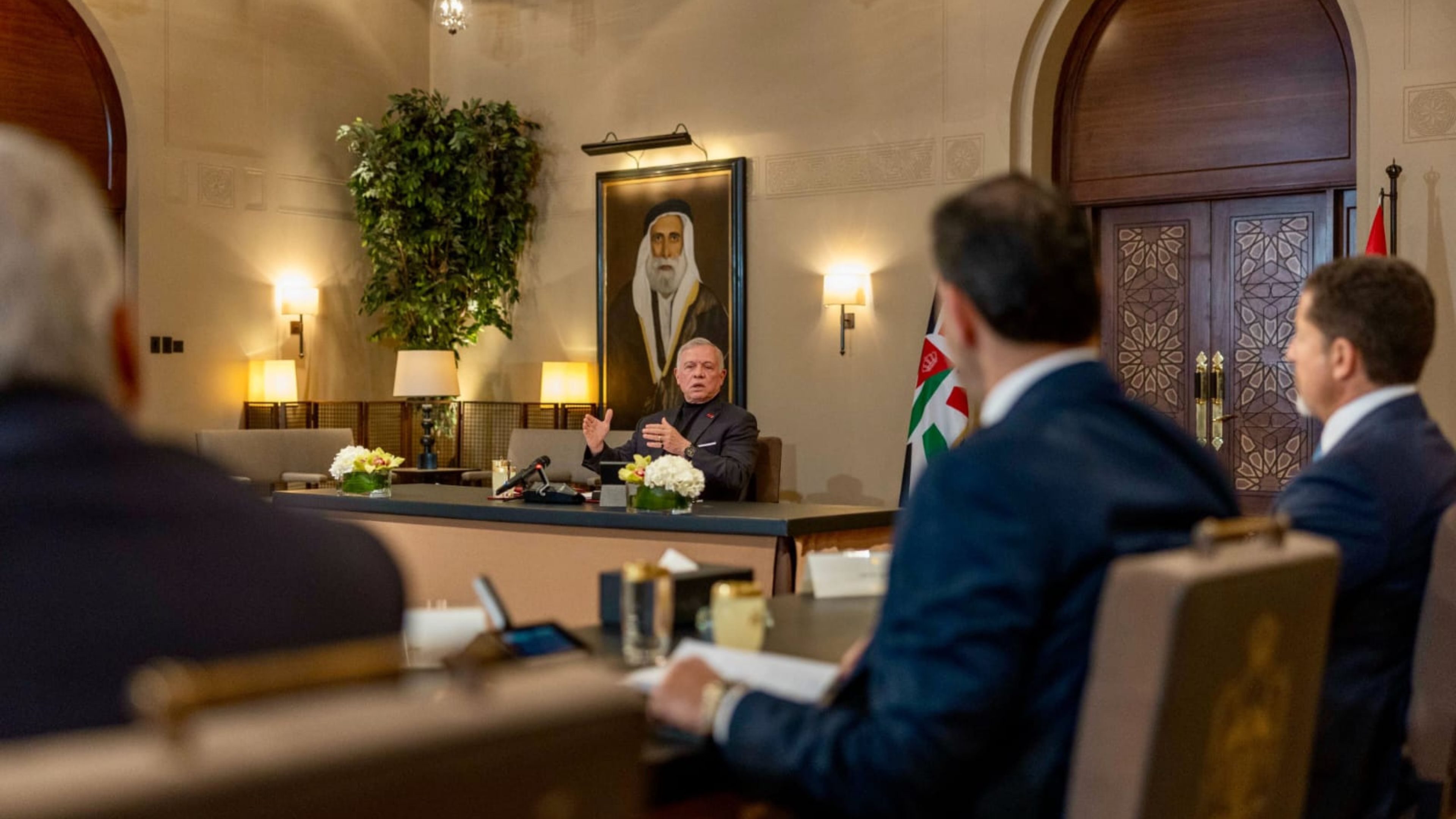 King meets with political, media figures