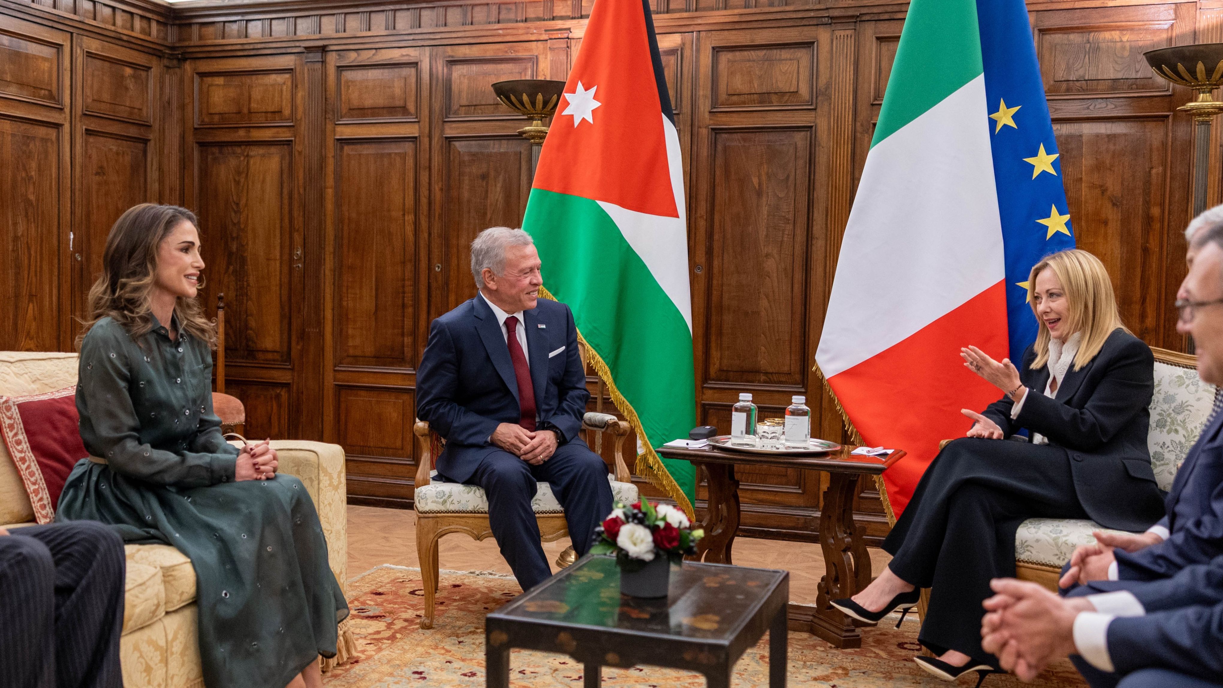 King, Italy PM call for ensuring implementation of Gaza agreement