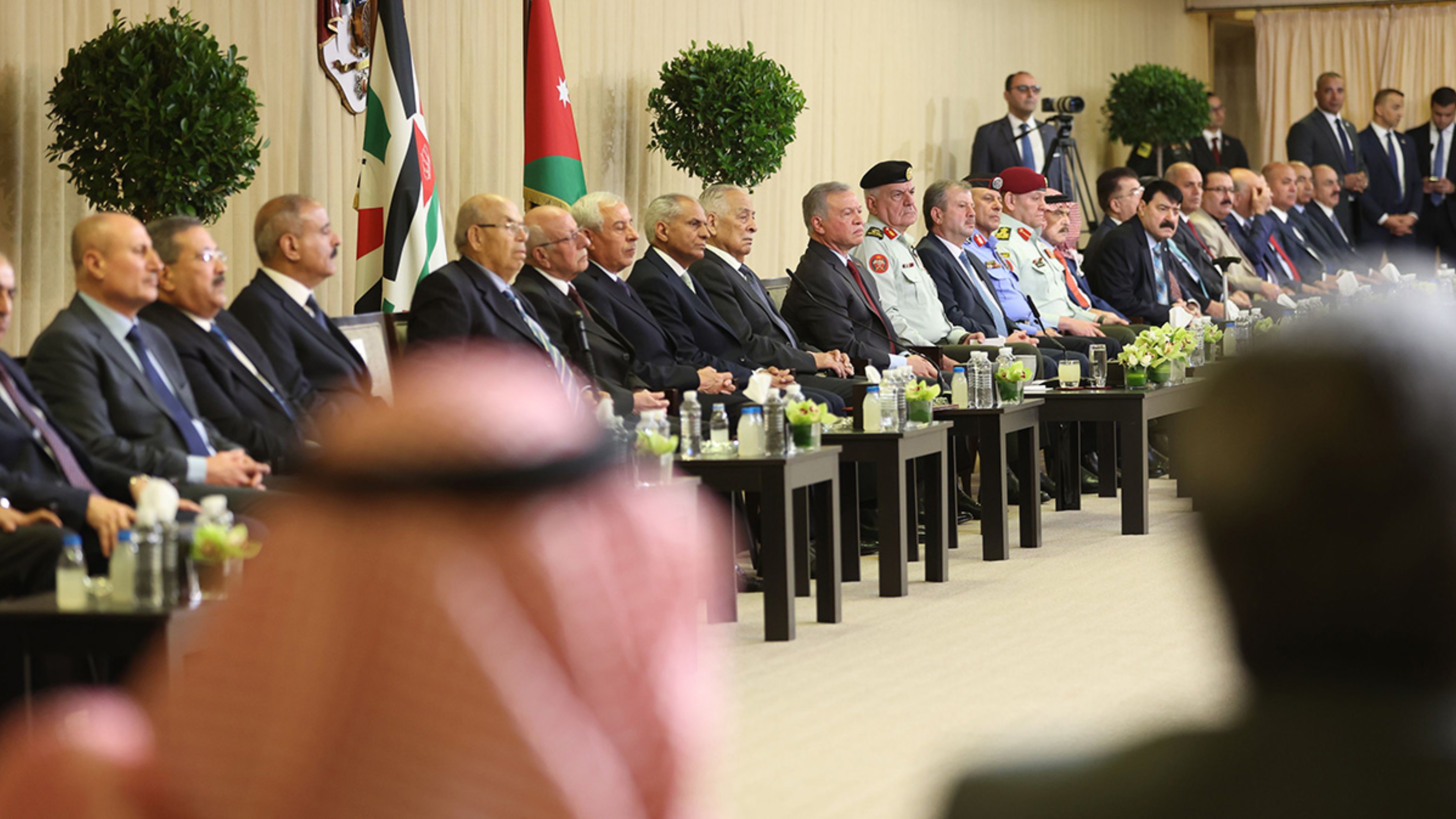 King meets with military retirees on Veterans Day