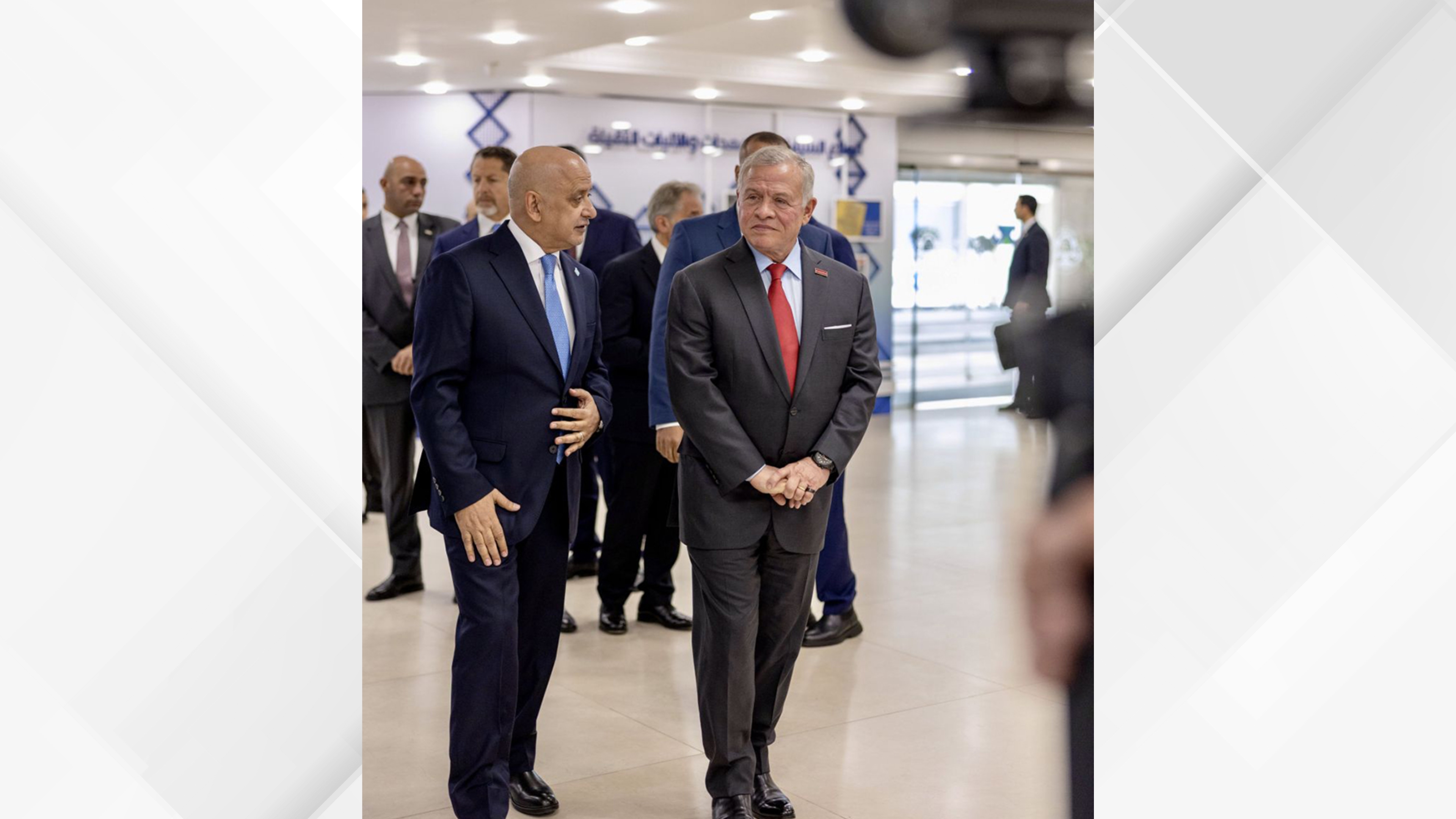 King attends Amman Chamber of Commerce celebration of over 100 years since its founding