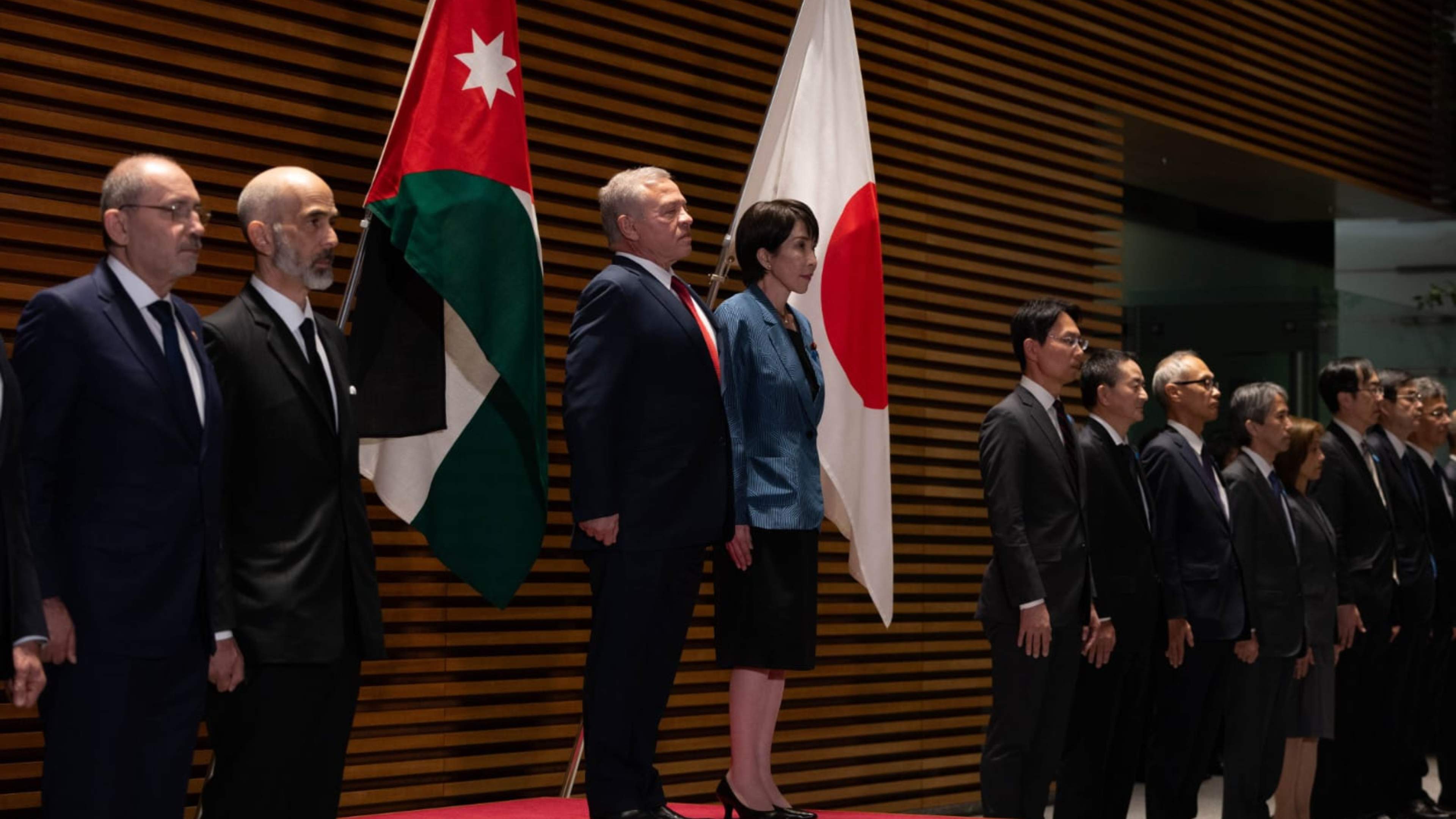 King meets Japan PM, discusses expanding economic cooperation in vital fields