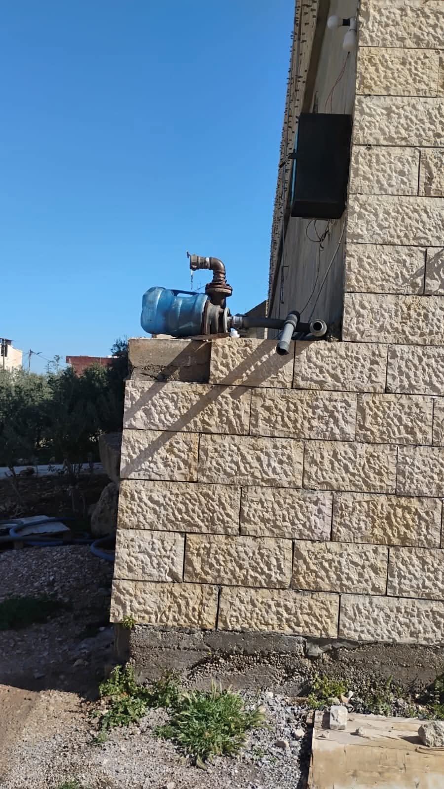 ضبط بيع مياه بطرق مخالفة في إربد