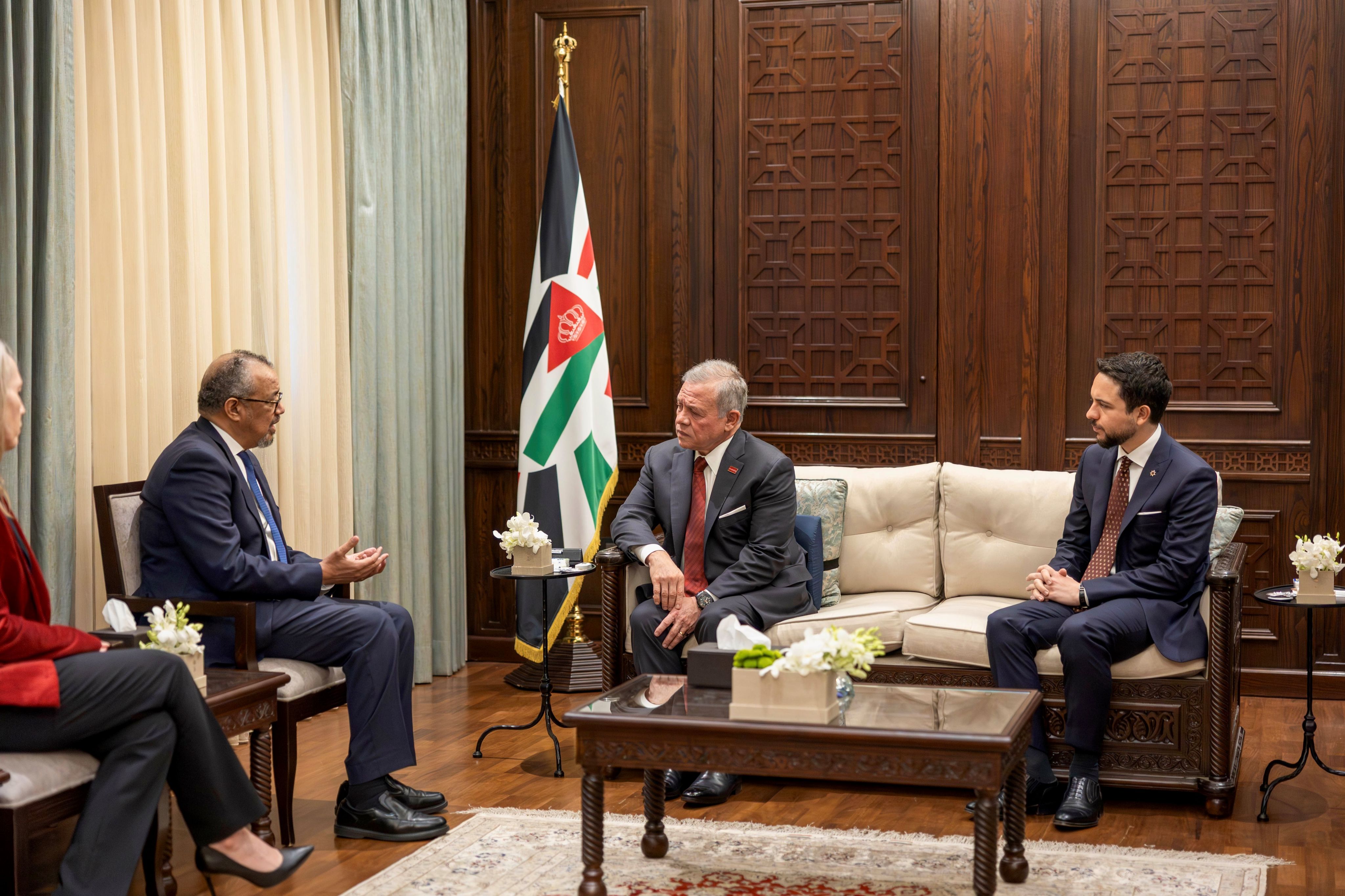  الملك يستقبل مدير عام منظمة الصحة العالمية