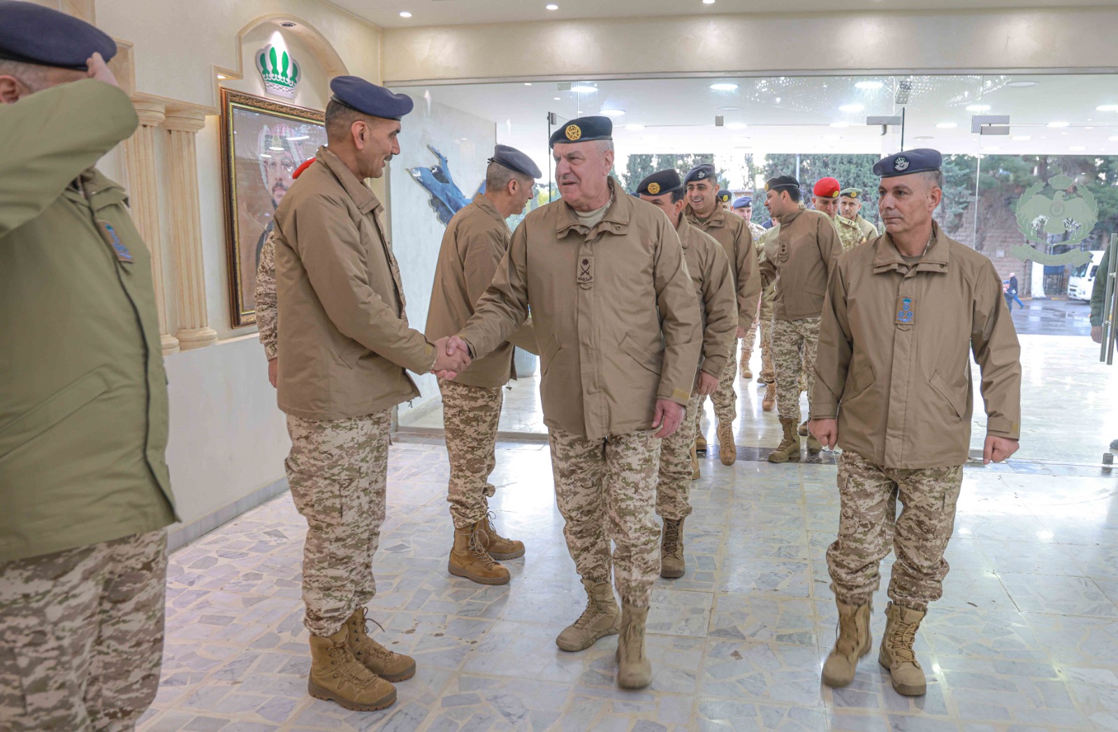  الحنيطي يؤدي صلاة عيد الفطر ويلتقي عدد من مرتبات سلاح الجو الملكي