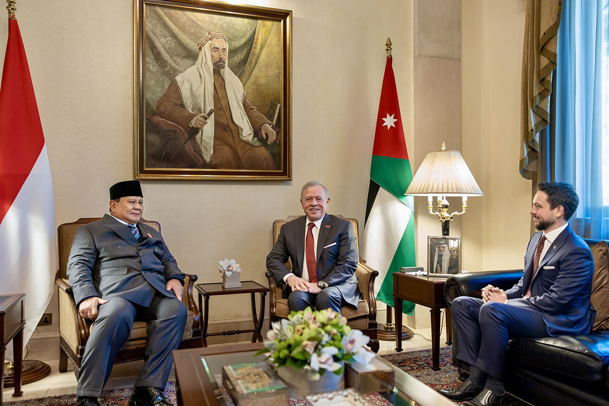  الملك والرئيس الإندونيسي يعقدان مباحثات في قصر بسمان