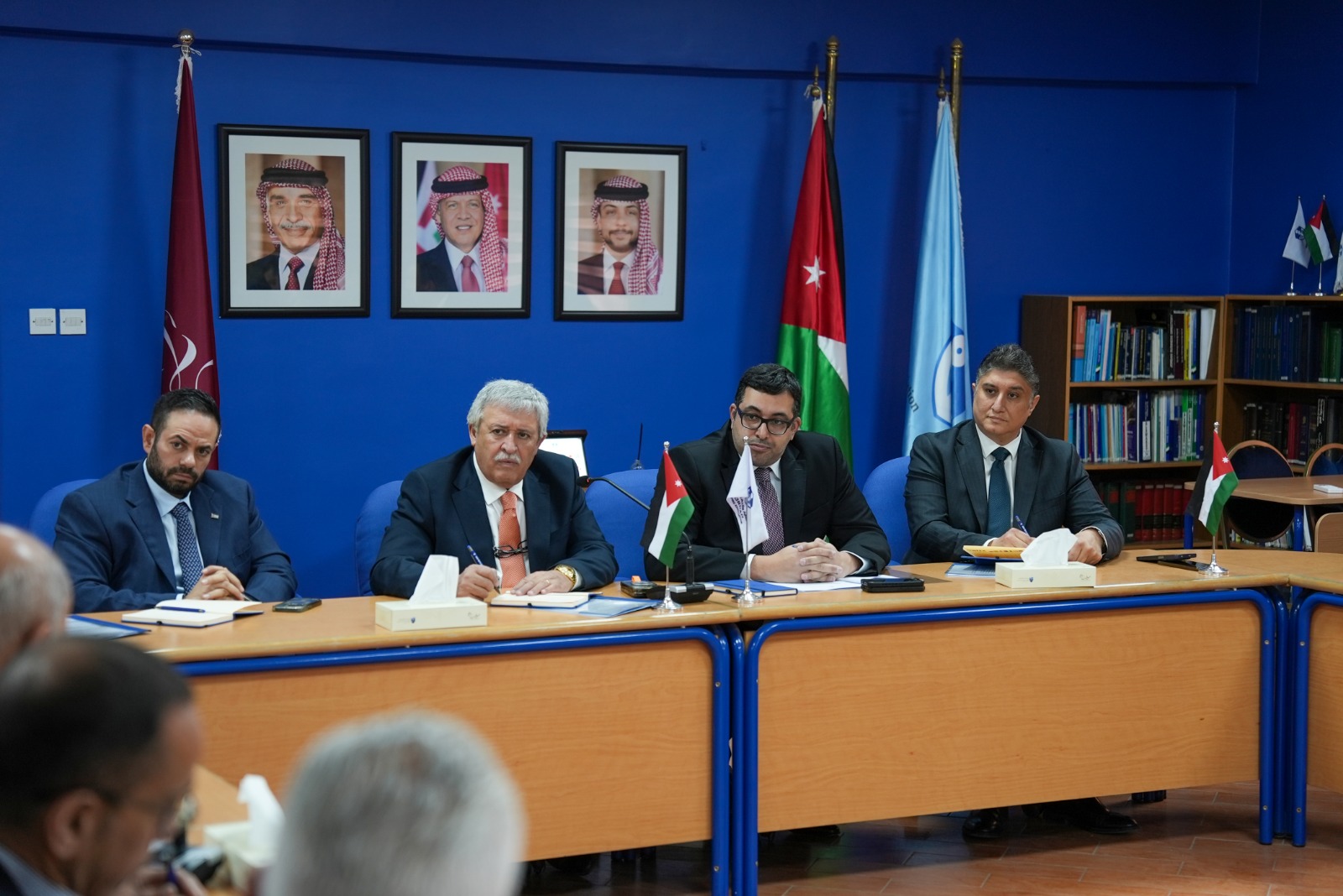  وزير النقل يؤكد أهمية جاهزية القطاع البحري لضمان استمرار سلاسل التوريد