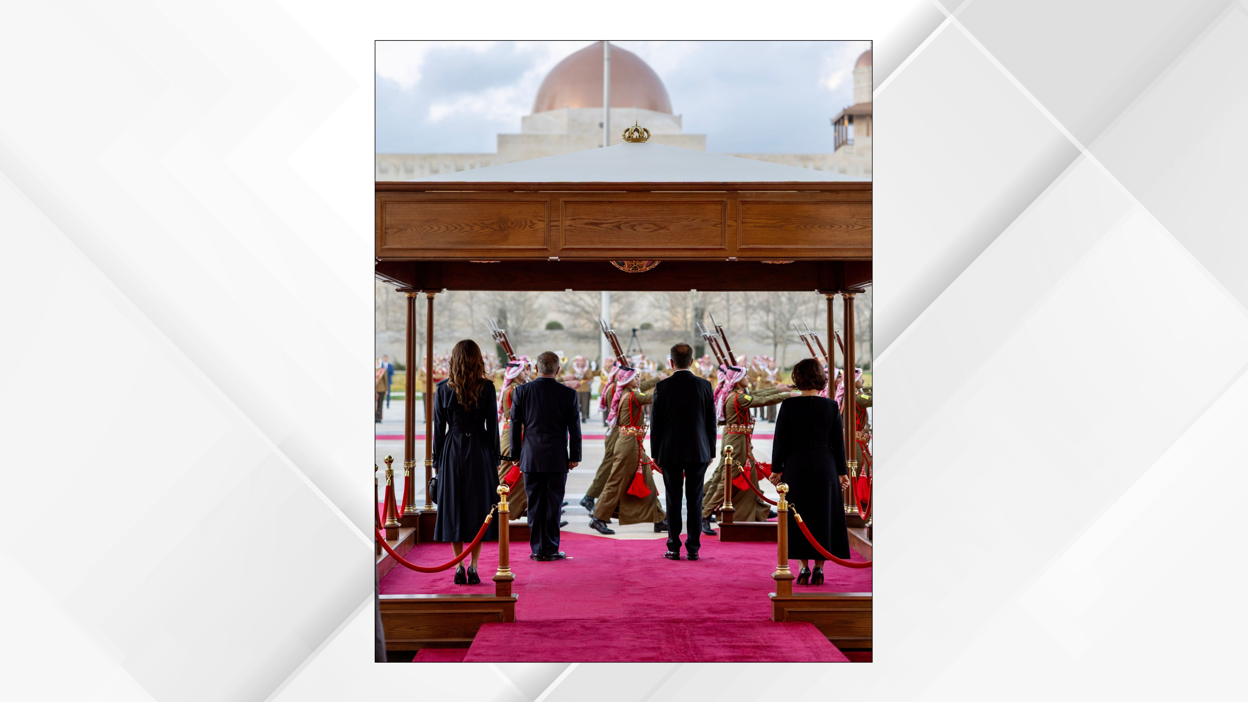  الملك والرئيس الألباني يبحثان سبل توسيع التعاون بين البلدين